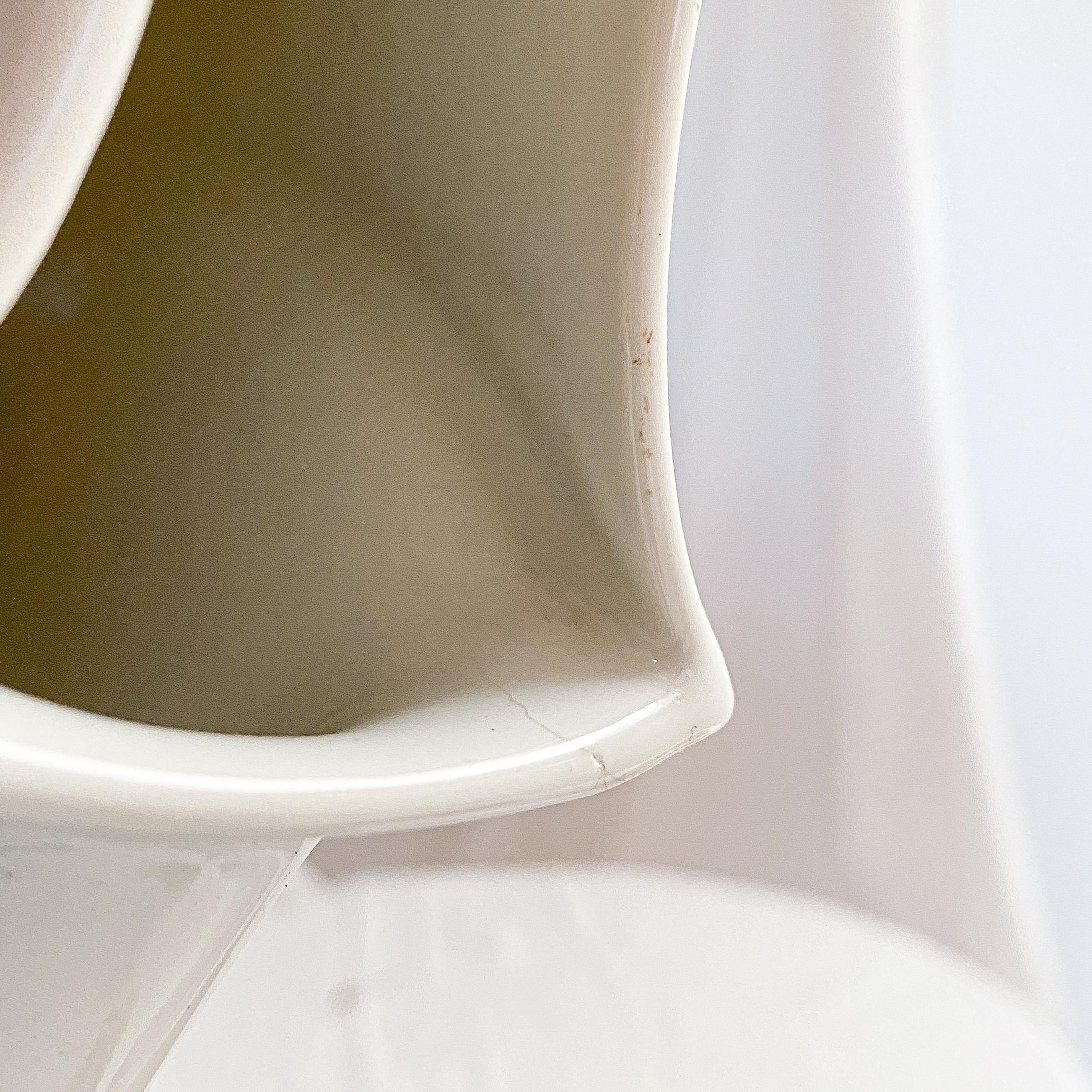 Dutch Modernist Constructivist Vase by Jan van der Vaart, minimal style For Sale 3