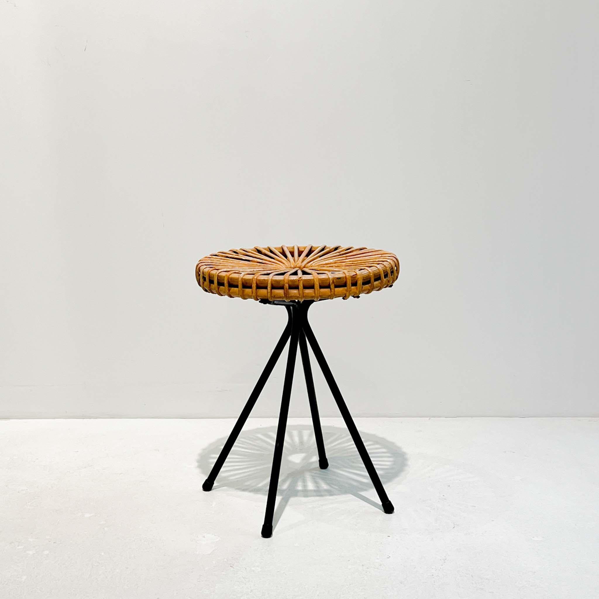 Dutch Modernist Stool in Rattan, Dirk Van Sliedregt Style, 1950s For Sale 1