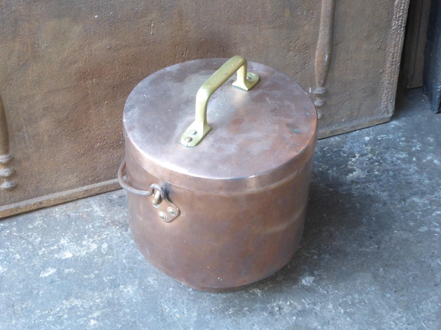 Dutch Napoleon III Log Basket, 19th Century, Copper and Brass In Good Condition In Amerongen, NL