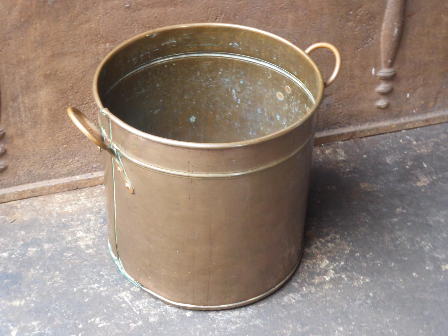 Dutch Napoleon III Log Basket, 19th Century In Good Condition In Amerongen, NL