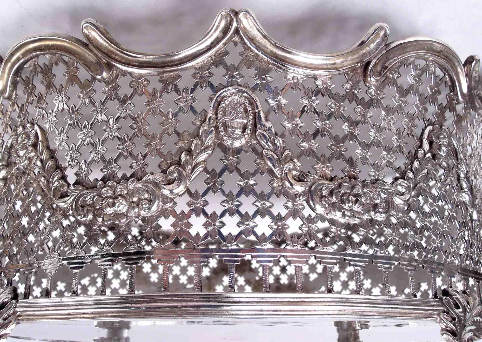 Appliqué Cestino d'argento neoclassico olandese, 1879 in vendita