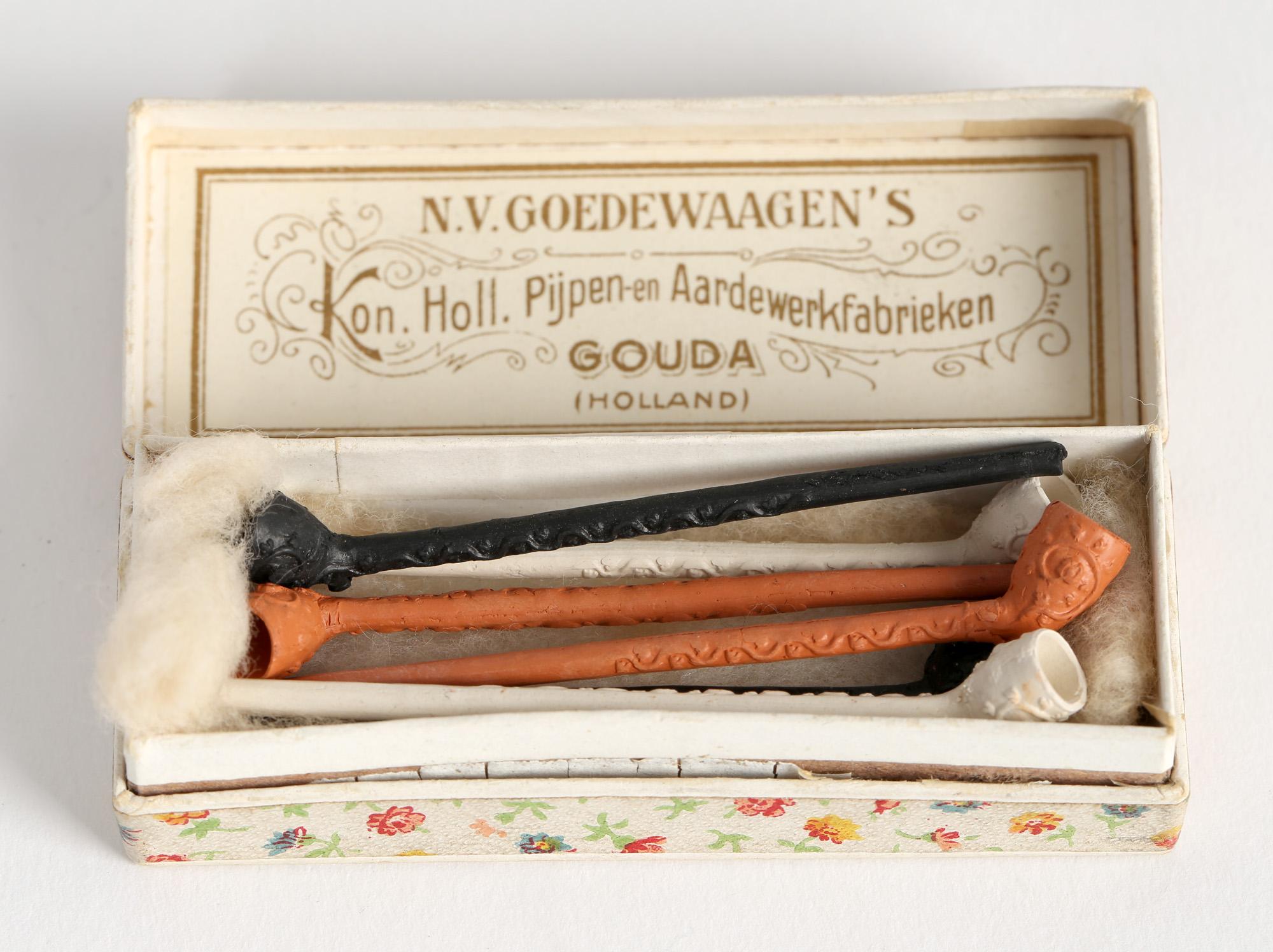 Dutch NV Goedewaagens Boxed Miniature Clay Pipe Promotional Samples 3