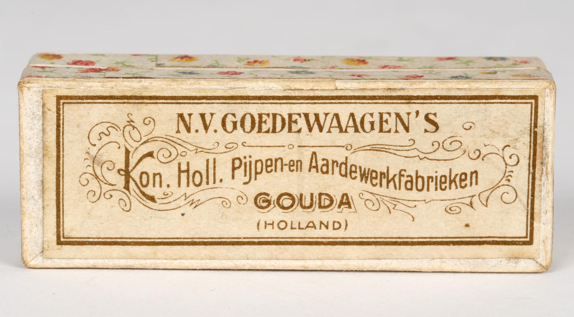 Art Nouveau Dutch NV Goedewaagens Boxed Miniature Clay Pipe Promotional Samples