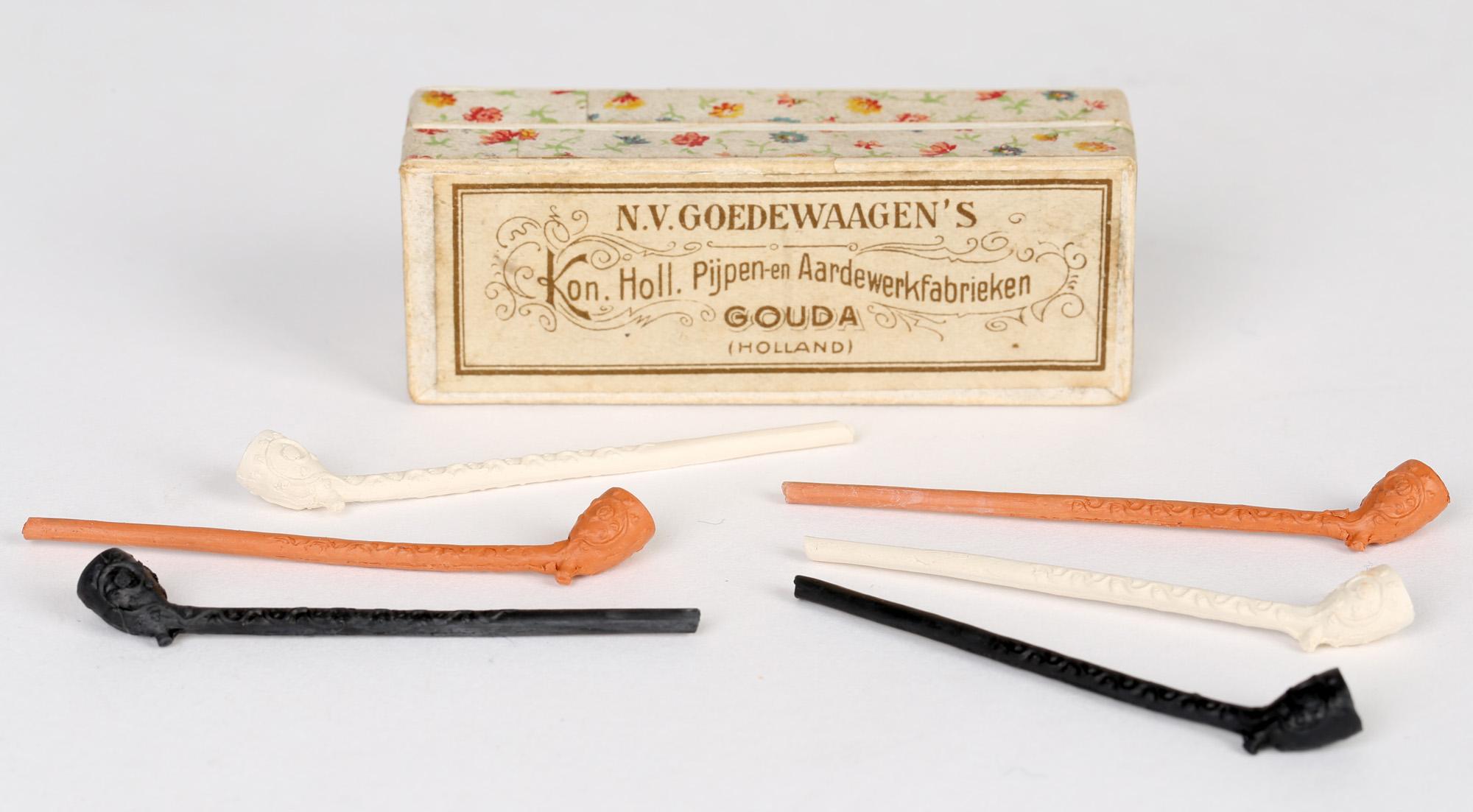 Cast Dutch NV Goedewaagens Boxed Miniature Clay Pipe Promotional Samples