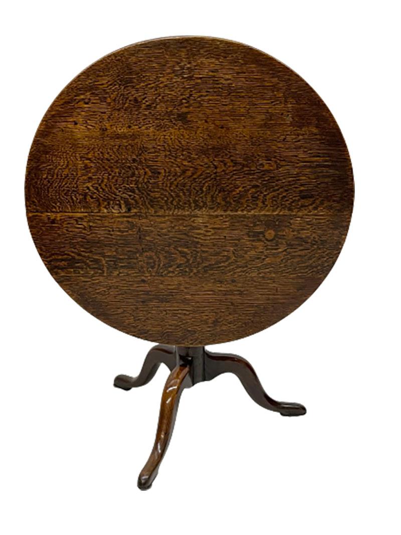 Niederländischer Dreibein-Tisch aus Eichenholz mit Klappplatte, 19. Jahrhundert im Angebot 3