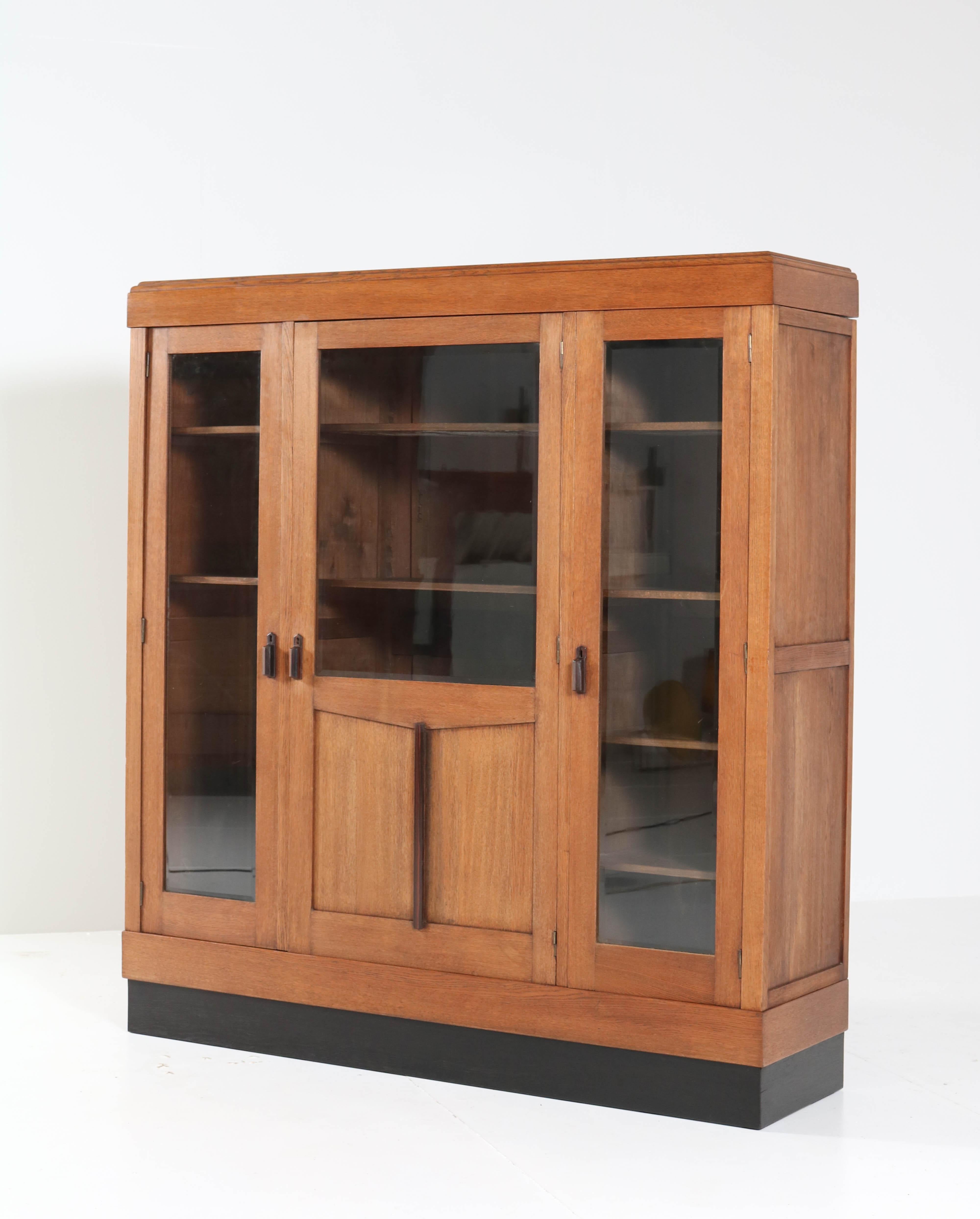 Early 20th Century Dutch Oak Art Deco Haagse School Bookcase with Beveled Glass, 1920s