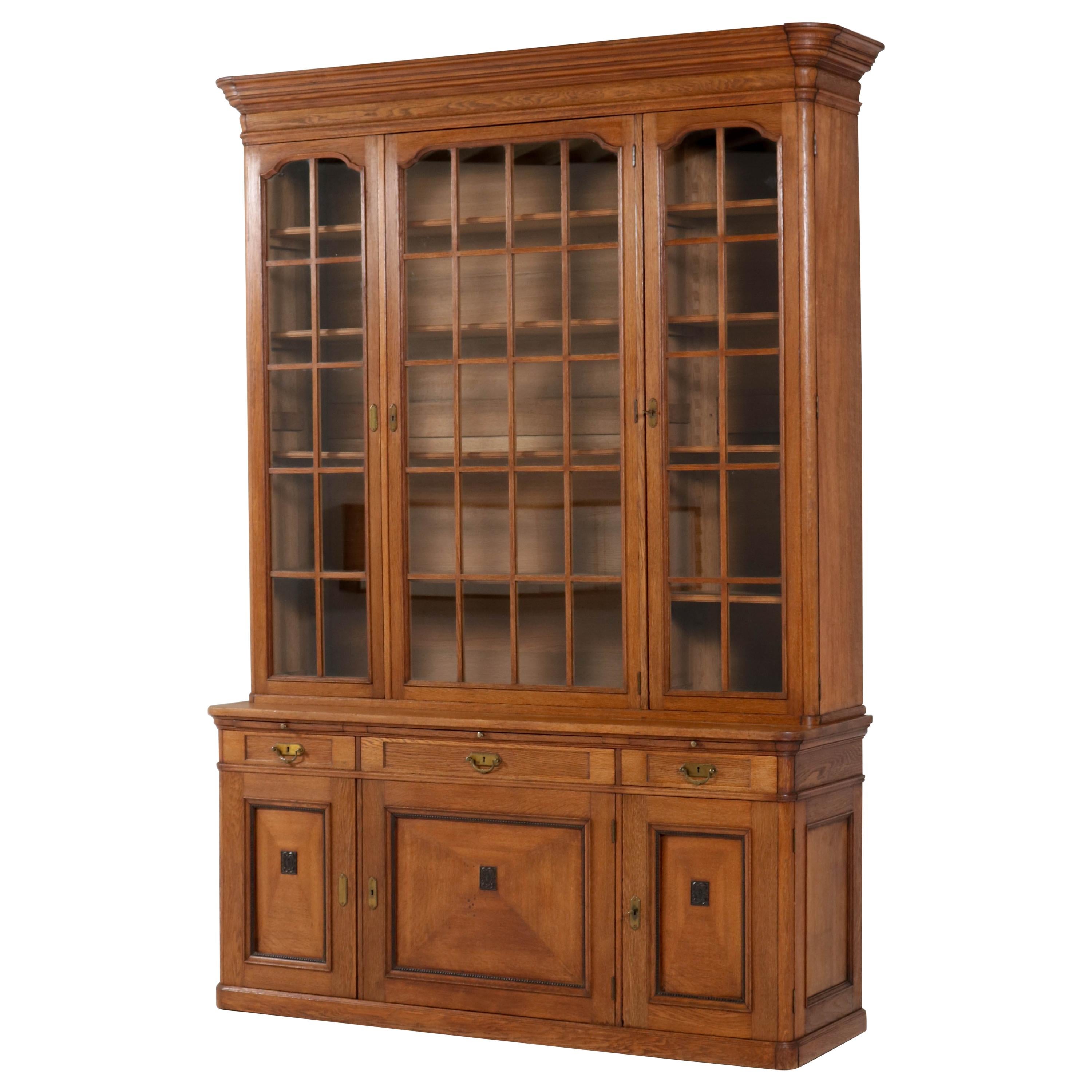 Dutch Oak Art Nouveau Library Bookcase by H. Pander & Zonen Den Haag, 1900s