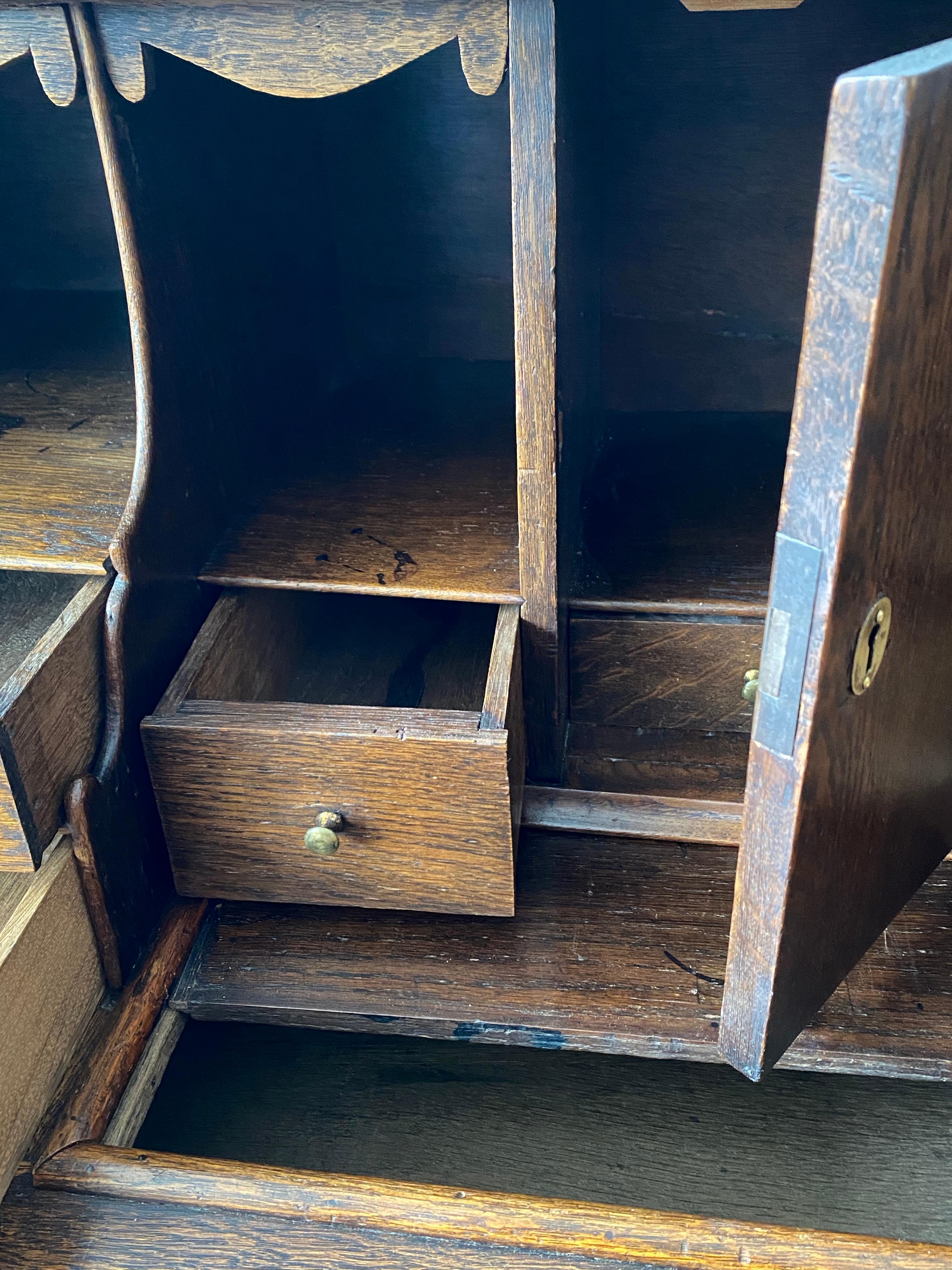 Dutch Oak Bombe Bureau Secretaire, Circa 1800 For Sale 6