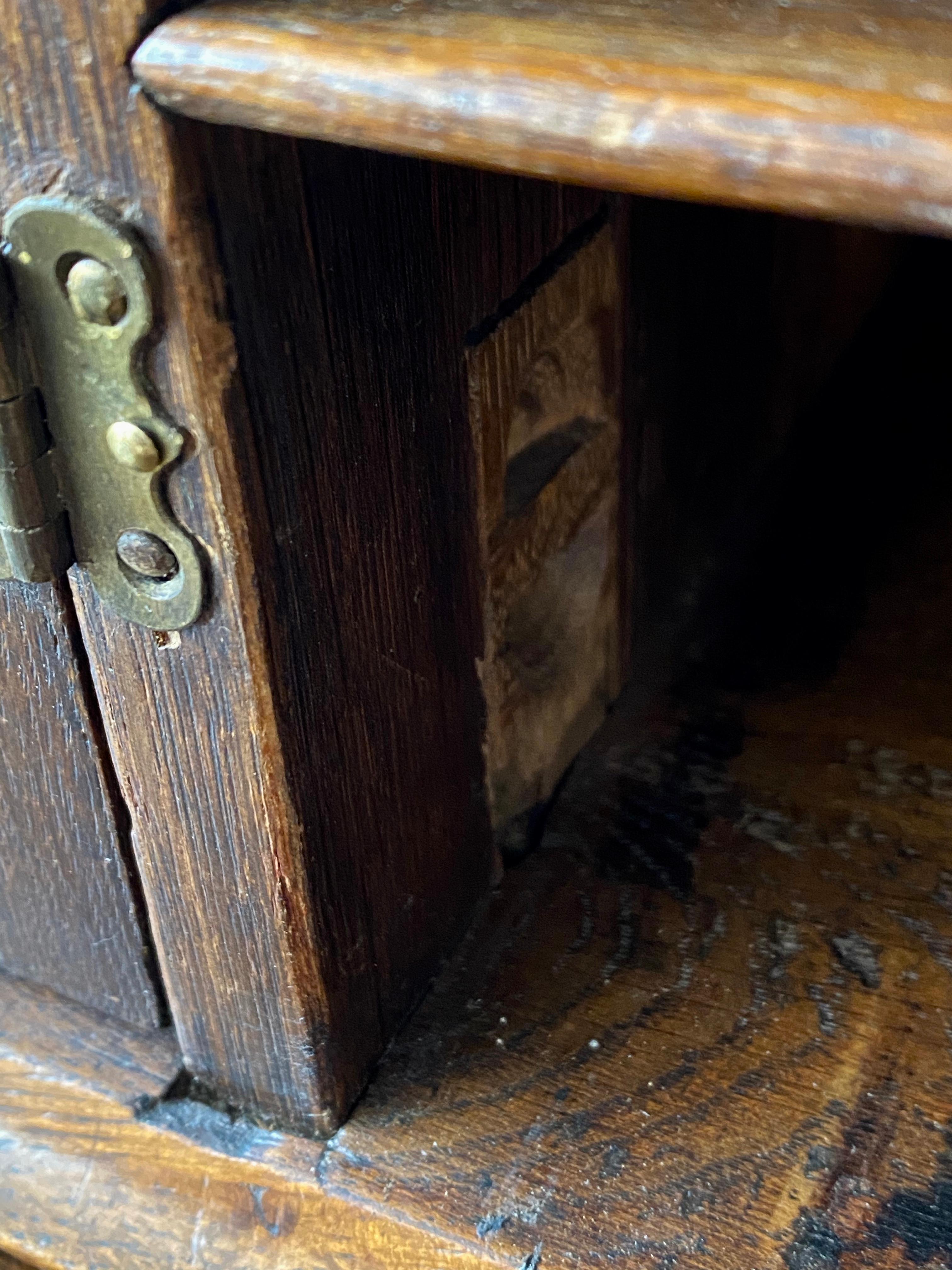 Dutch Oak Bombe Bureau Secretaire, Circa 1800 For Sale 7
