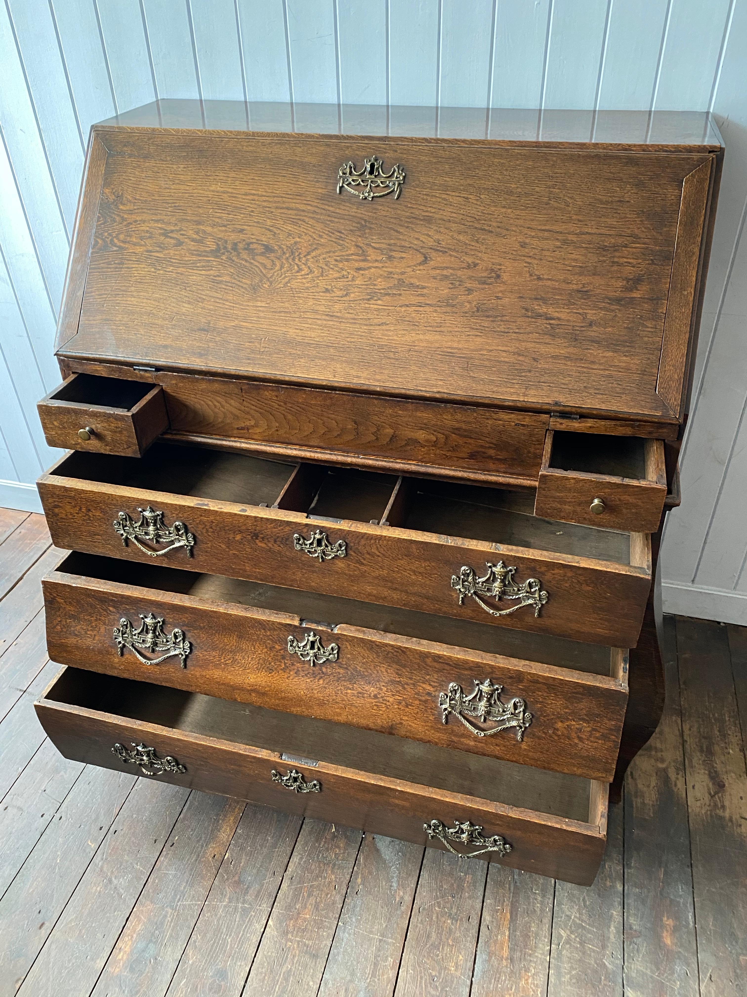 Dutch Oak Bombe Bureau Secretaire, Circa 1800 For Sale 2