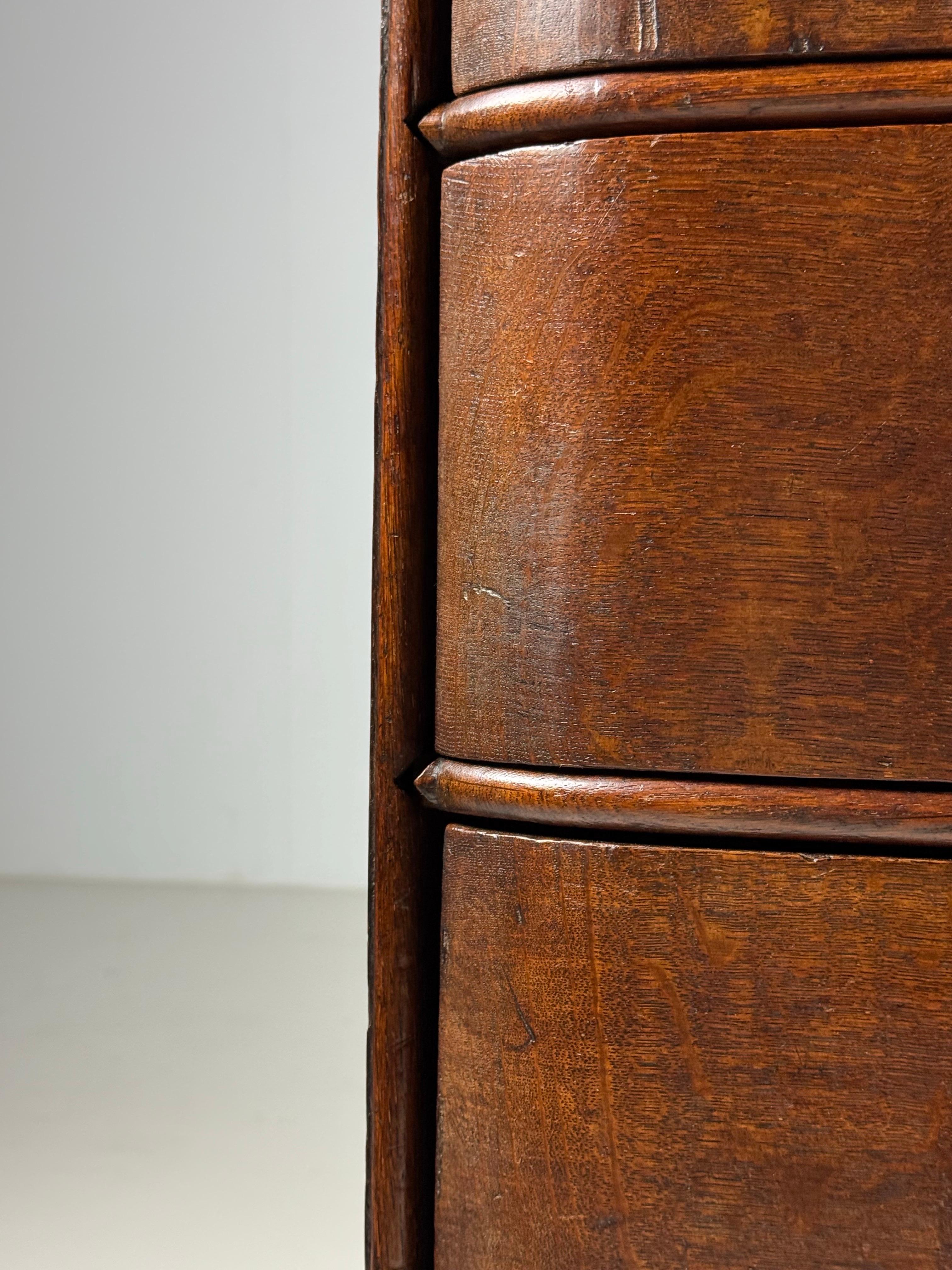 Dutch Oak Commode ca. 1760 For Sale 1