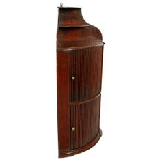 Credenza angolare in Oak olandese, 18° secolo