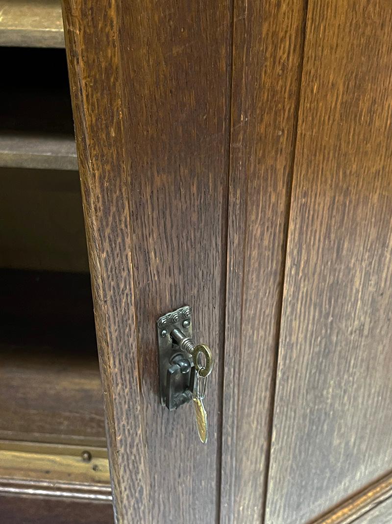 Armadio notarile in Oak, 1900-1920 in vendita 2