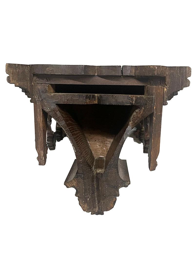 Wandkonsolen aus holländischer Eiche im gotischen Stil, um 1900 (Niederländisch) im Angebot