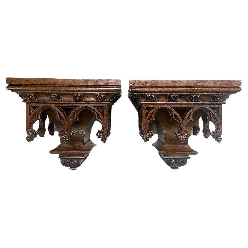 Dutch Oak wall brackets in Gothic style, ca 1900