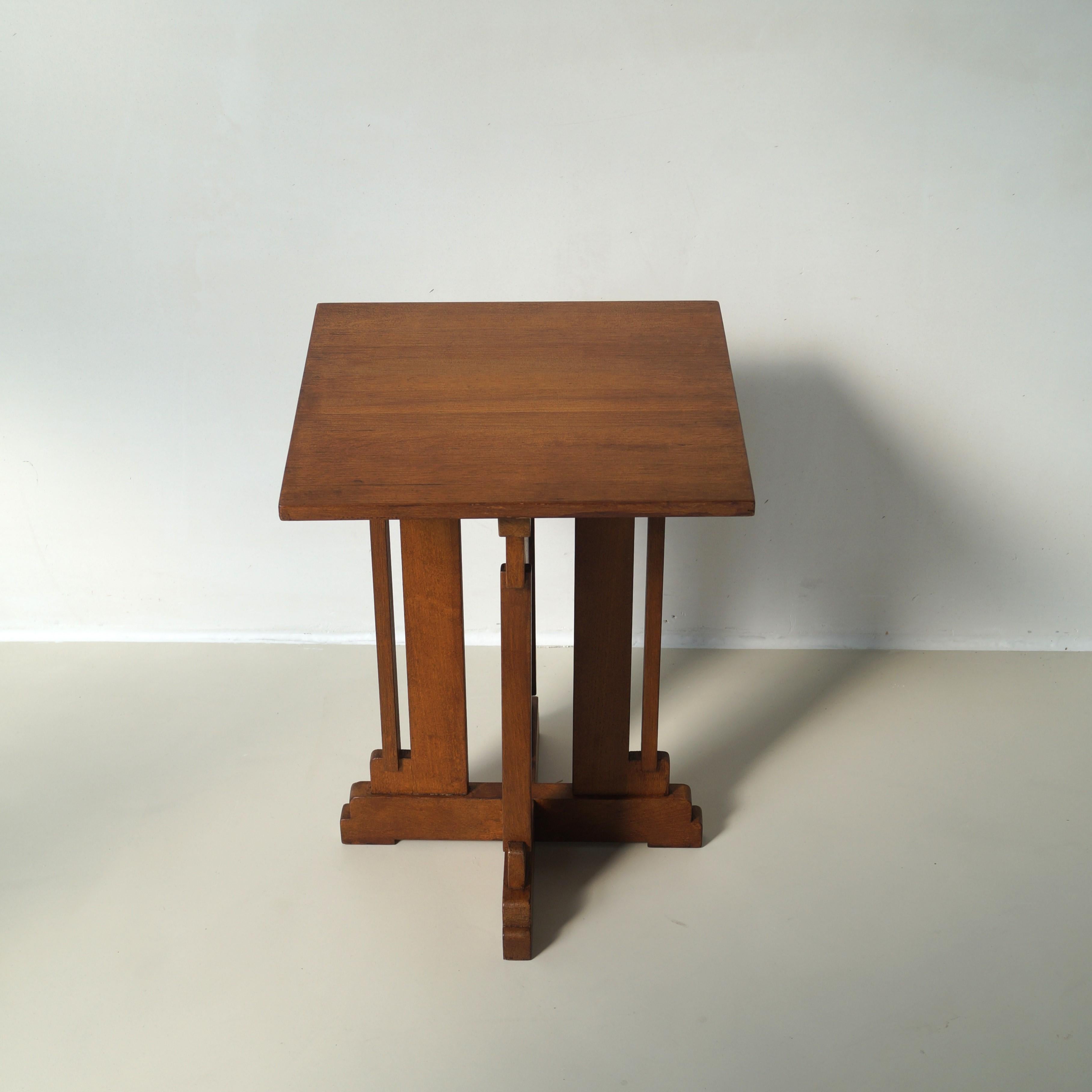 Dutch Occasional Side Table in oak by P.E.L. Izeren, 1920s 7