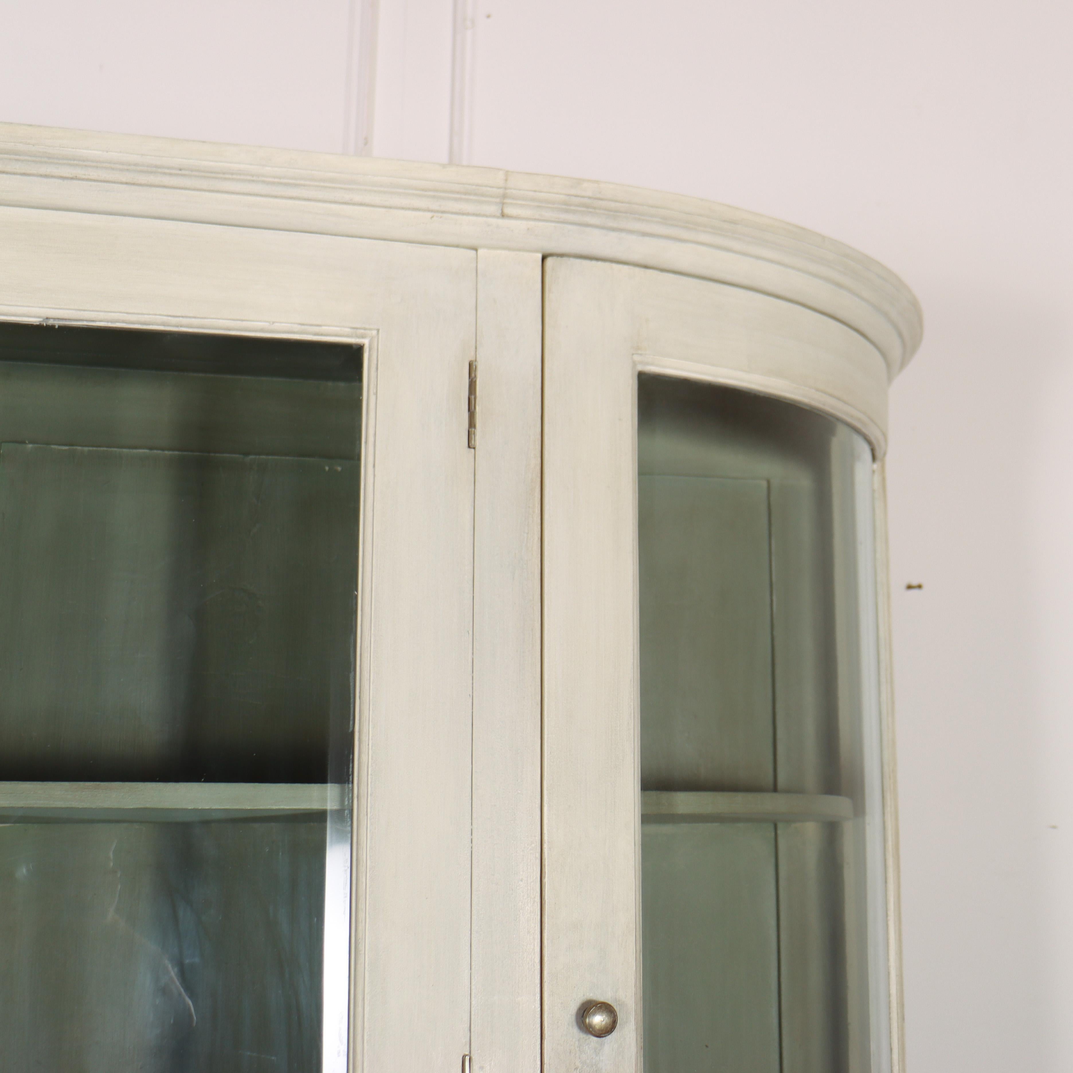 Niederländisch bemalte Küchenkommode (19. Jahrhundert) im Angebot