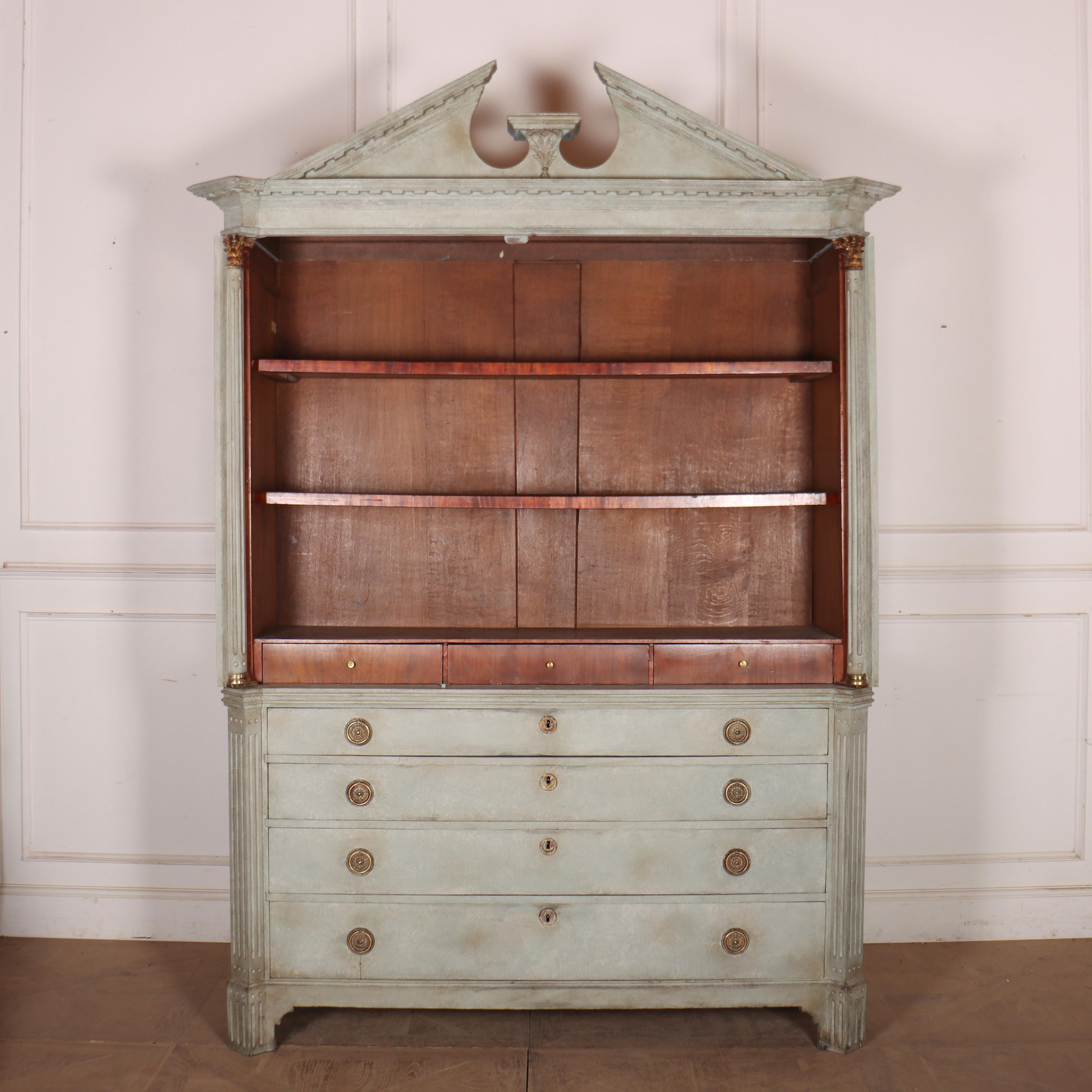 Niederländischer bemalter Wäscheschrank im Angebot 4