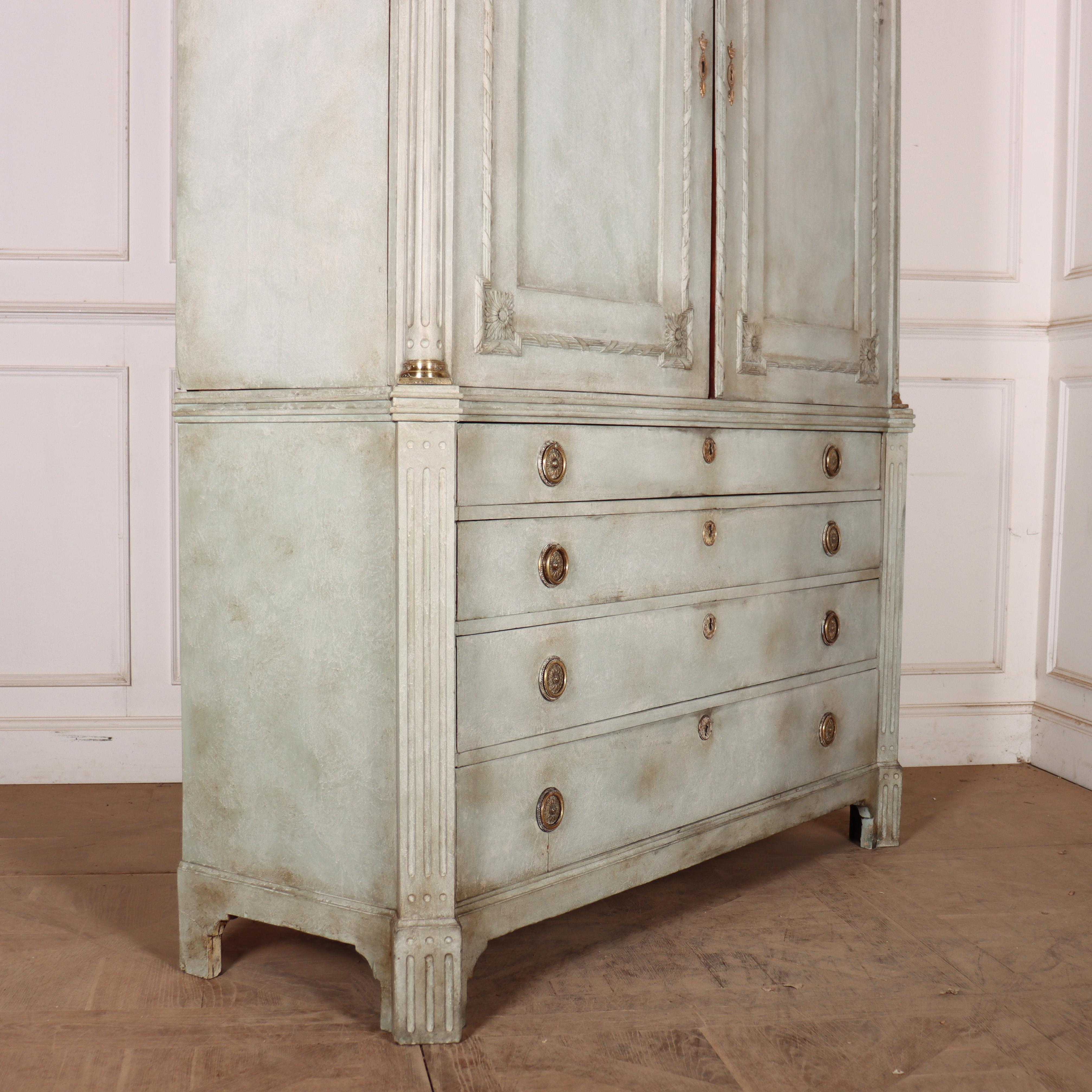 Niederländischer bemalter Wäscheschrank im Angebot 6