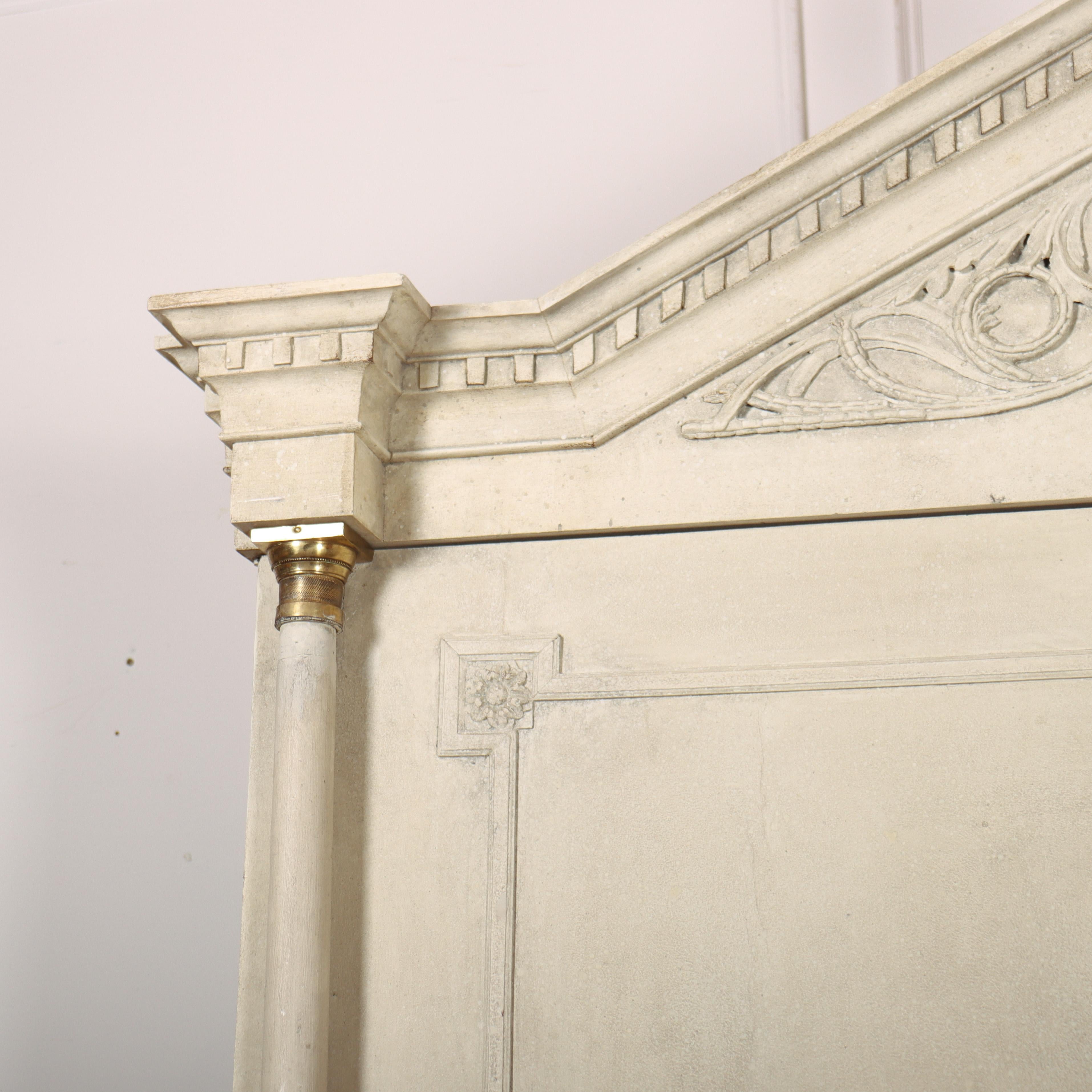 Olandese Armadio per la biancheria dipinto in olandese in vendita