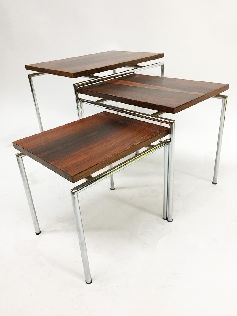 20th Century Dutch veneered wooden and chrome nesting tables, 1960s For Sale