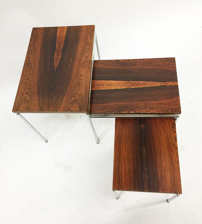 Dutch veneered wooden and chrome nesting tables, 1960s For Sale 1