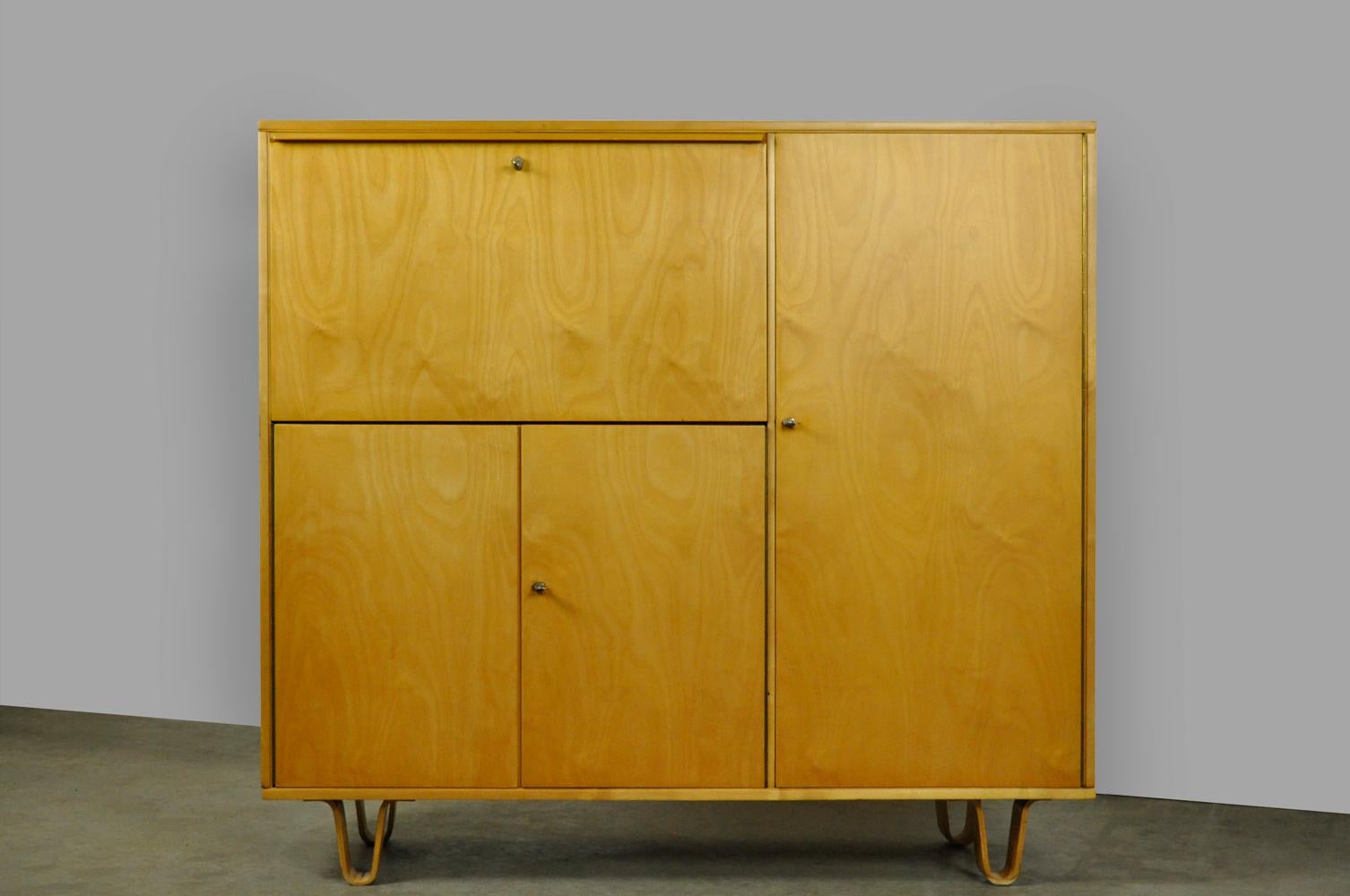 Vintage birch series sideboard CB01, designed by Cees Braakman for Pastoe, 1950s. The cabinet from the Birch series has a birch veneer finish, stands on the characteristic plywood loop legs and has the well-known anti-dust drawers. The vintage