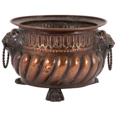 Jardinera holandesa de cobre patinado de estilo barroco