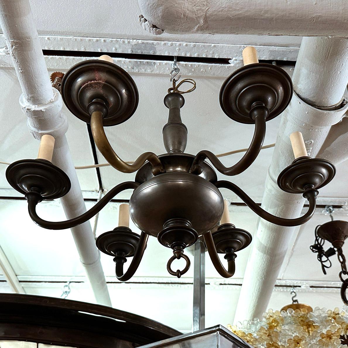 Lampadario olandese in peltro e bronzo in vendita 1
