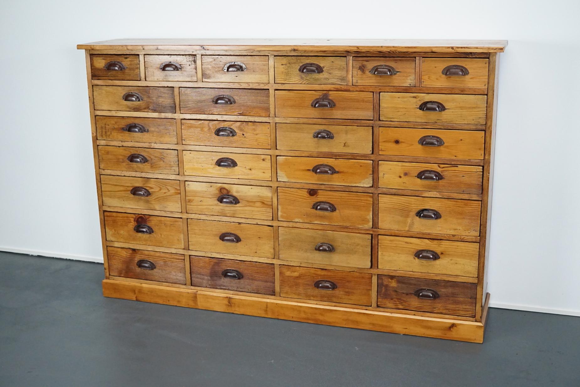 Dutch Pine Apothecary Cabinet or Bank of Drawers, 1940s In Good Condition In Nijmegen, NL