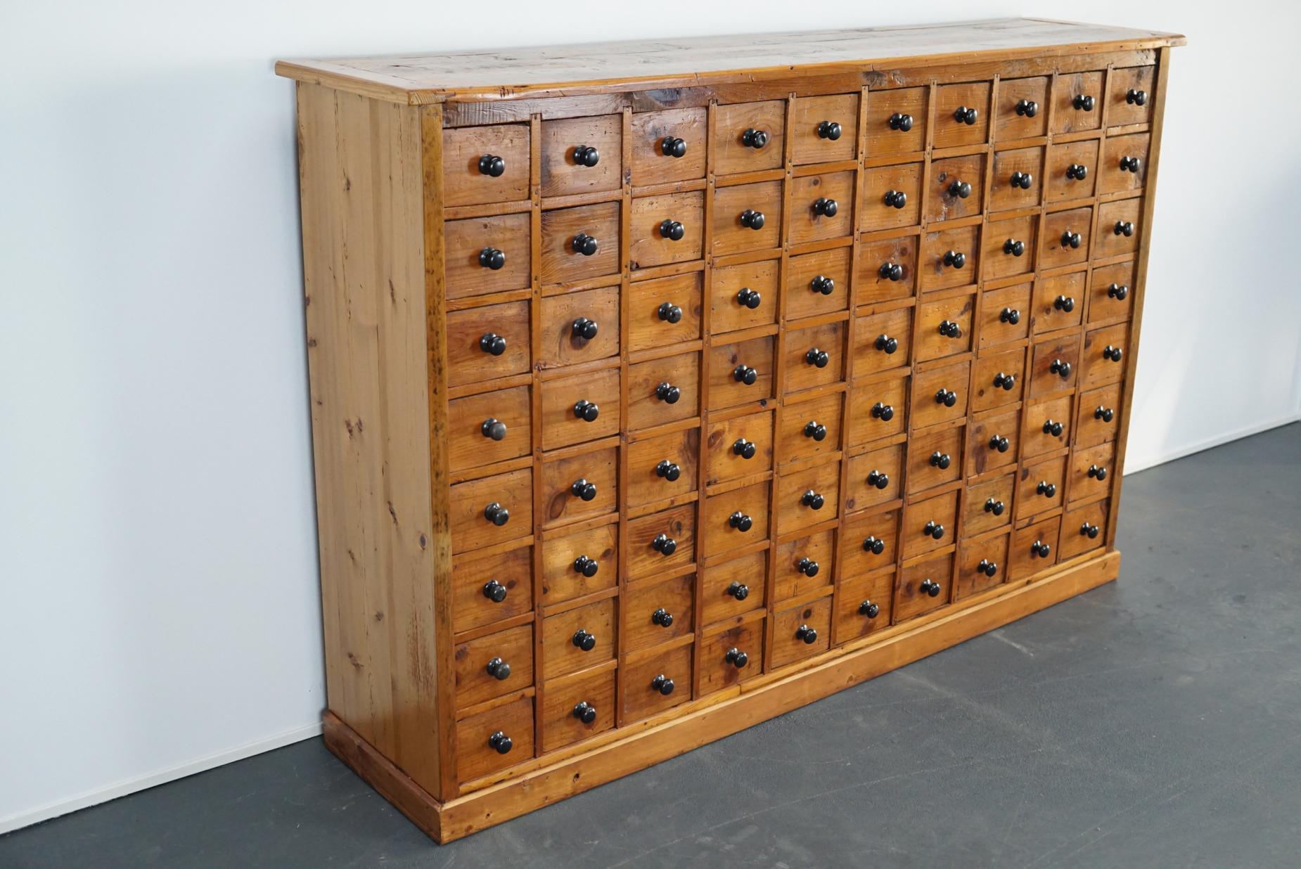 Dutch Pine Apothecary Cabinet or Bank of Drawers, 1940s In Good Condition In Nijmegen, NL