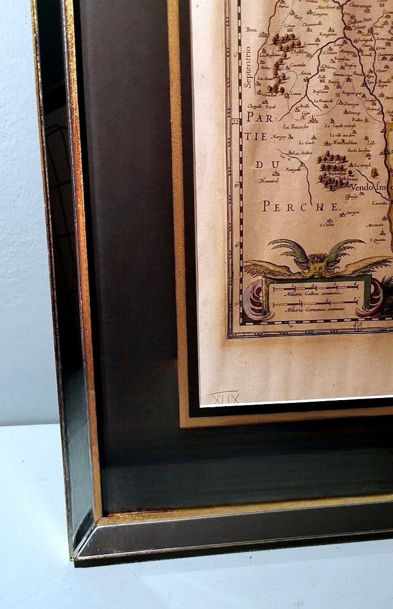 XVIIIe siècle Description du Blaisois dans un cadre italien avec miroirs en vente