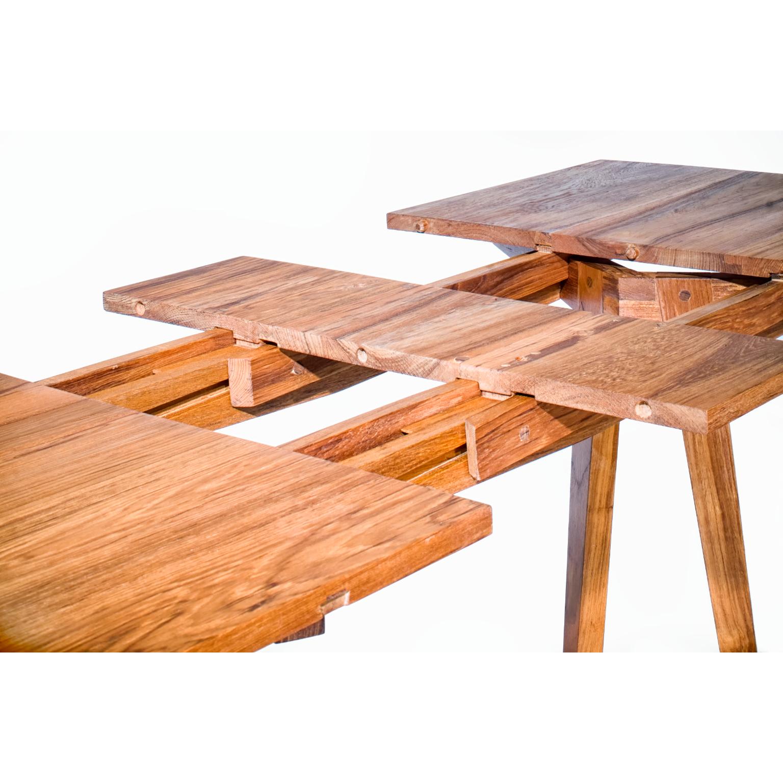 Chêne Table coulissante hollandaise en bois dur avec menuiserie japonaise et esthétique danoise en vente