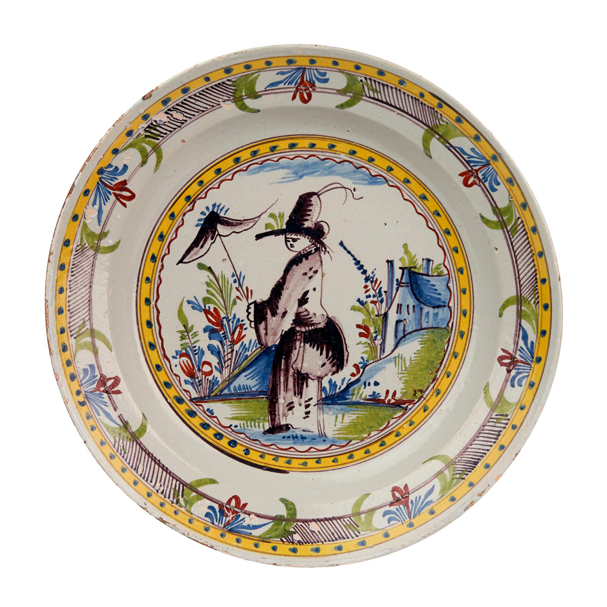 Niederländisch Seltene Delft Fayence Polychrome Dame in Landschaft Keramik Dish (18. Jahrhundert) im Angebot