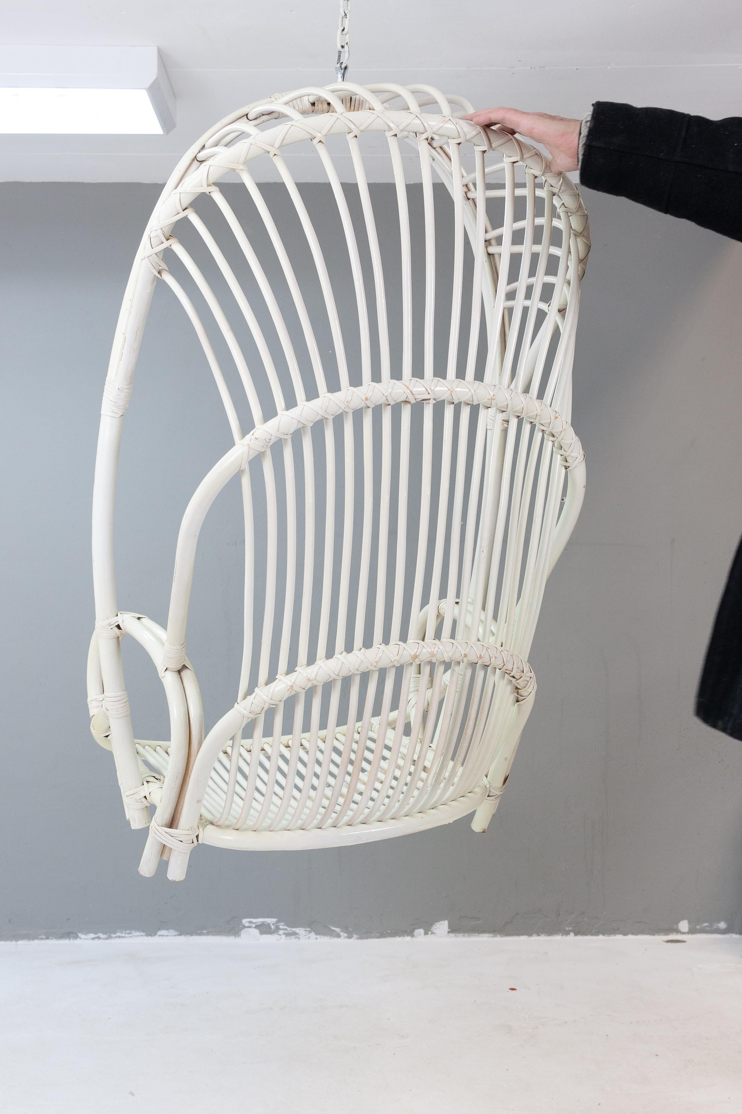Dutch Rattan Hanging Chair, 1960s In Good Condition In Den Haag, NL