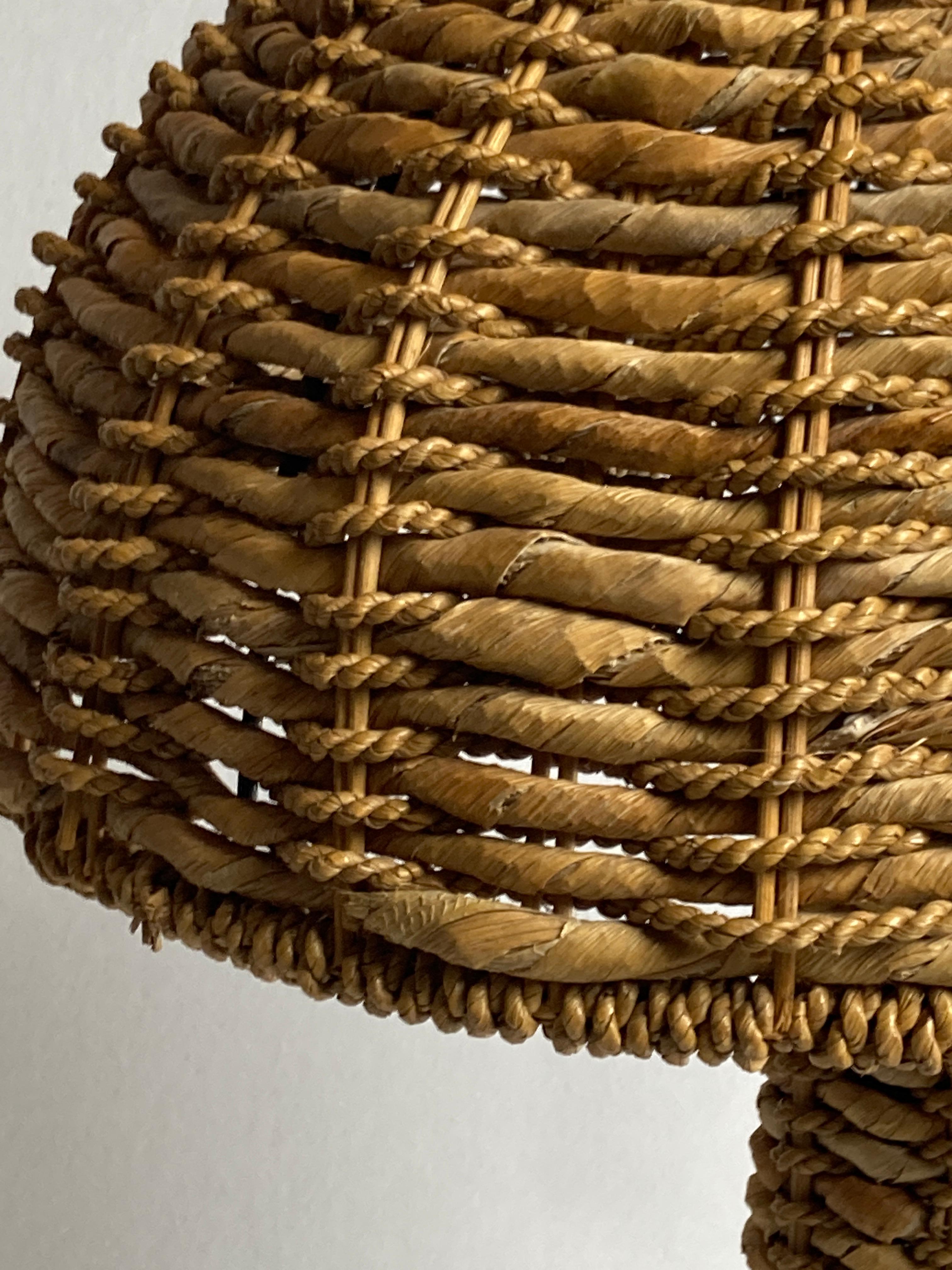 Lámpara de pie en forma de seta de hoja de plátano tejida en ratán holandés, años 60 en venta 4