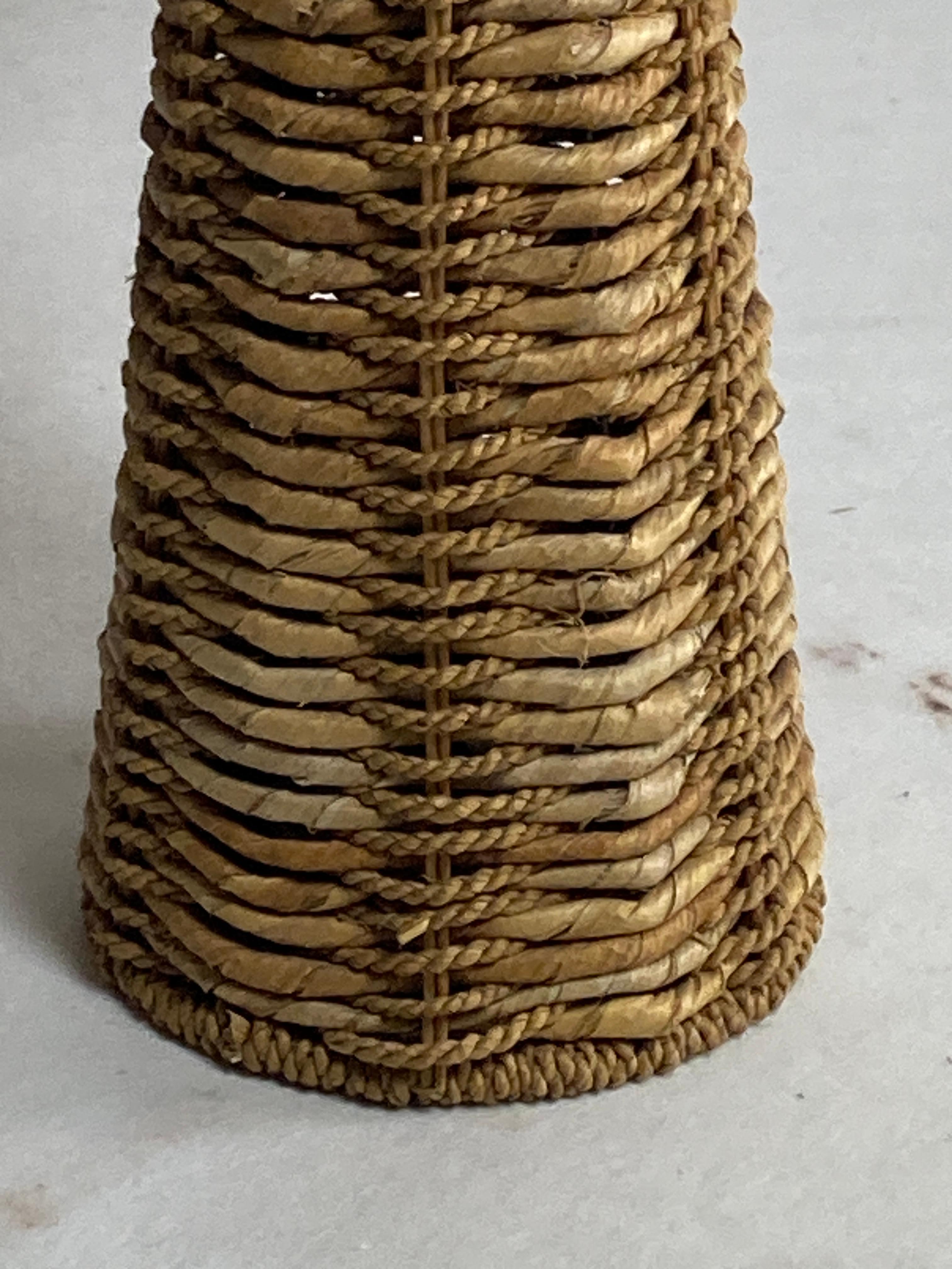 Lámpara de pie en forma de seta de hoja de plátano tejida en ratán holandés, años 60 en venta 1