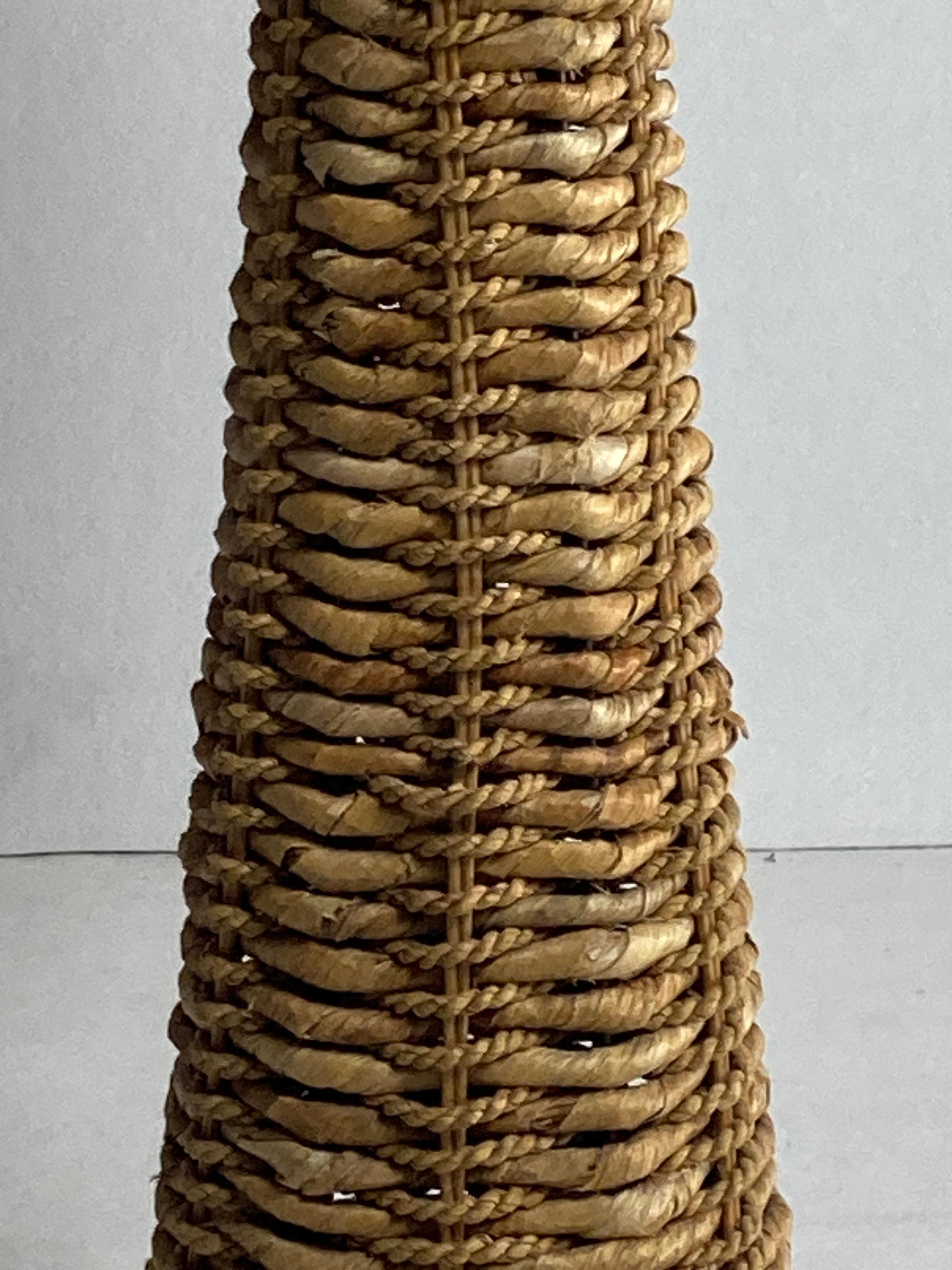 Lámpara de pie en forma de seta de hoja de plátano tejida en ratán holandés, años 60 en venta 2