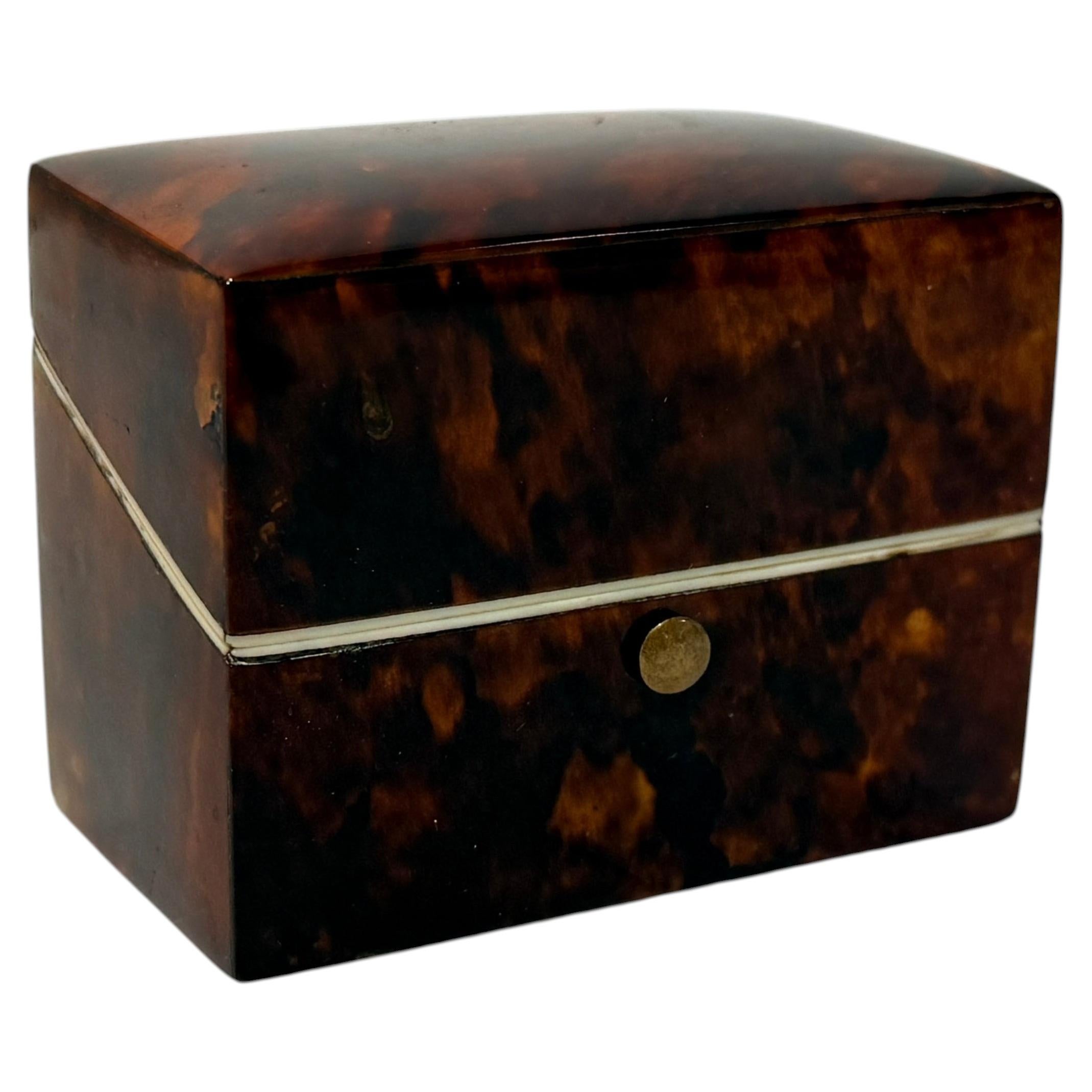 Dutch Regency Tortoiseshell Perfume Bottle Box, Circa 1830 For Sale