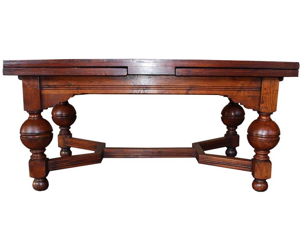 Dutch Renaissance Style Oakwood Draw Leaf Extension Dining Table In Excellent Condition In Casteren, NL