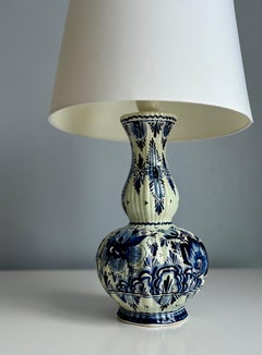 Rippled Dutch Delft White Blue Floral Table Lamp