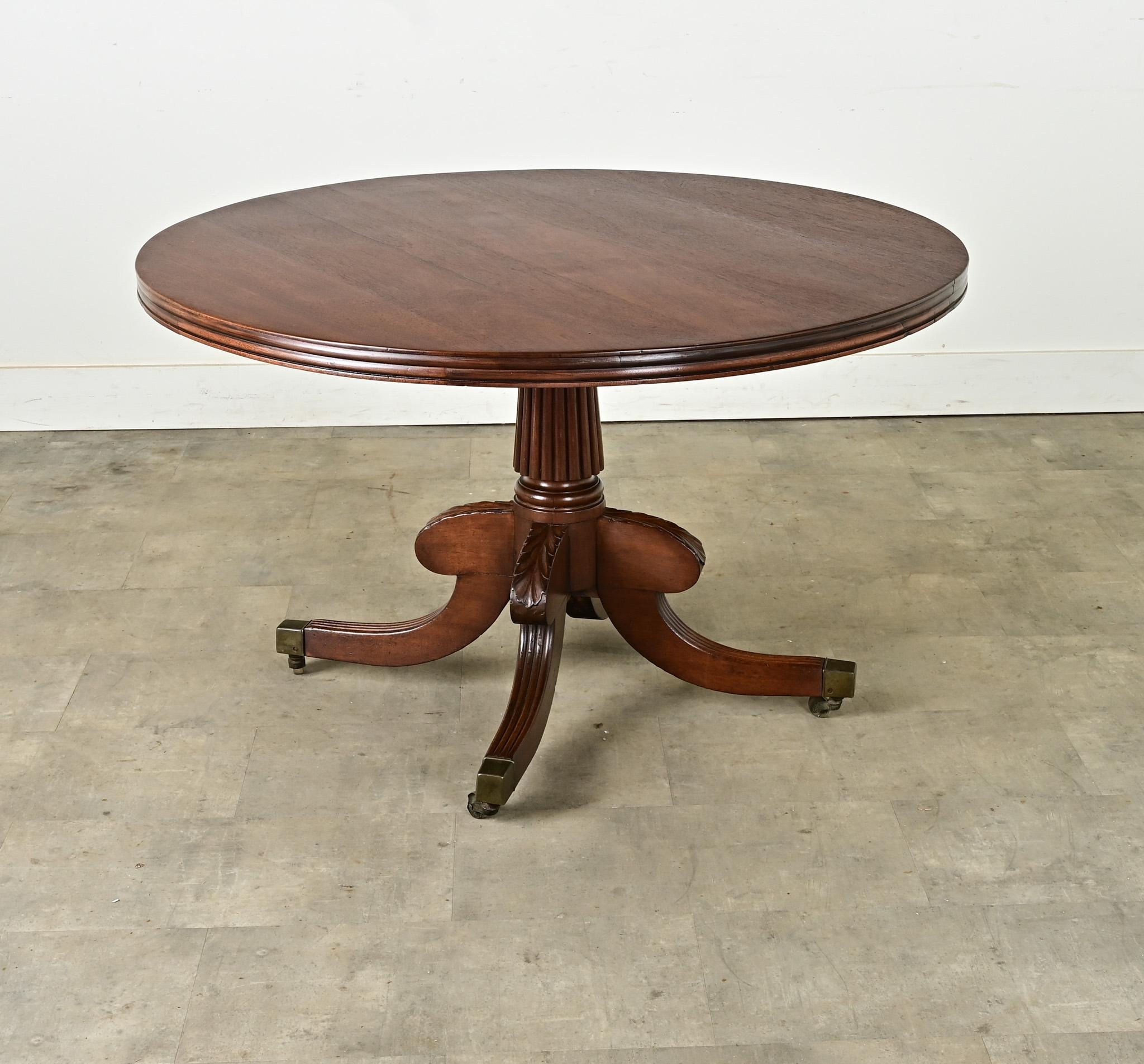 Dutch Round Pedestal Base Dining Table 3