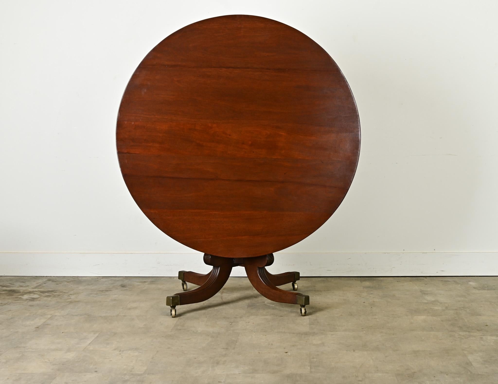 Dutch Round Pedestal Base Dining Table 4