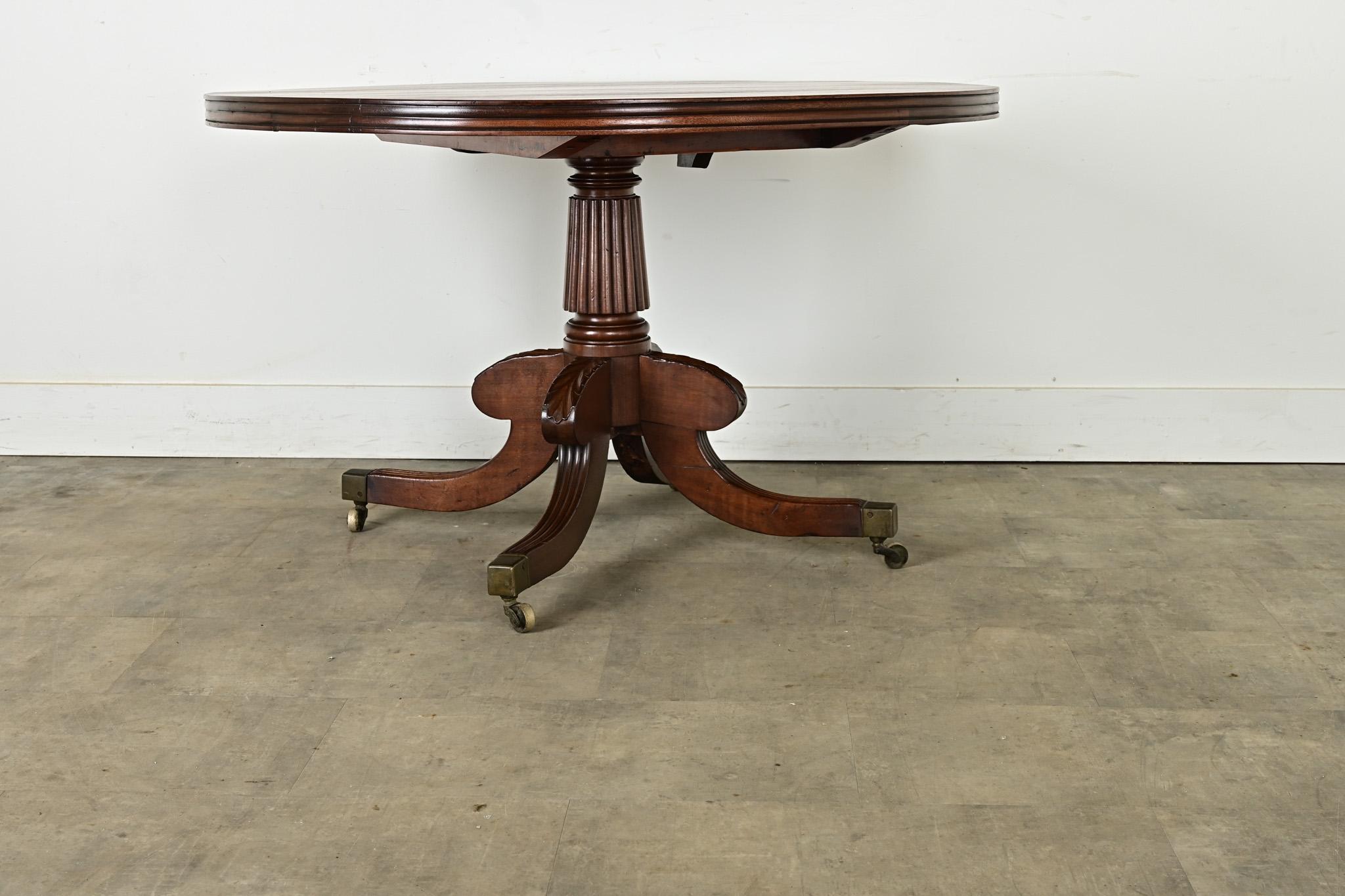 Dutch Round Pedestal Base Dining Table In Good Condition In Baton Rouge, LA