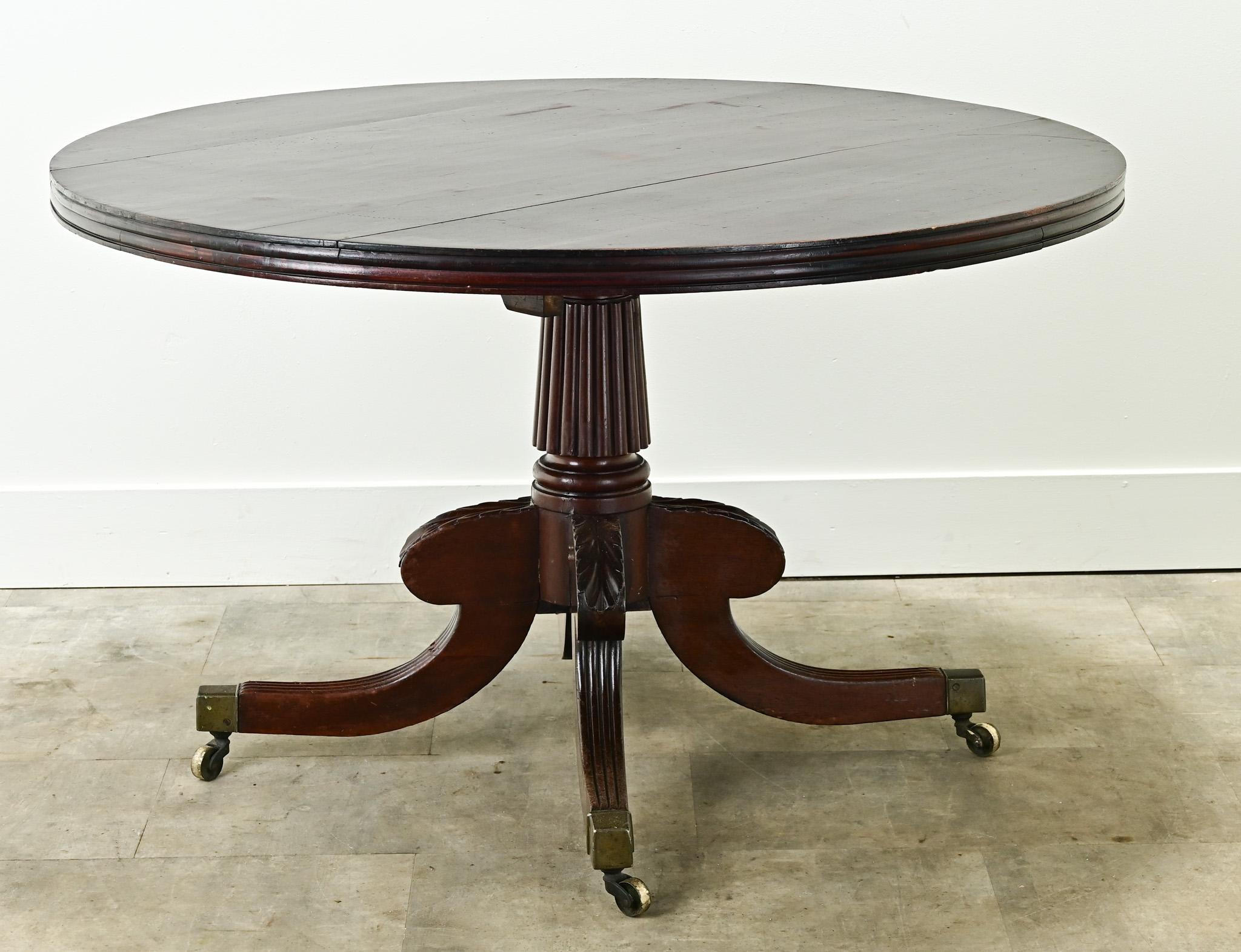 Dutch Round Pedestal Base Dining Table For Sale 2