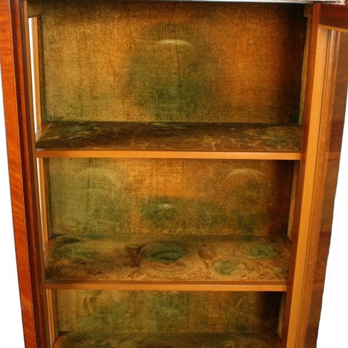 Cabinet hollandais en bois satiné, 19e siècle  Excellent état - En vente à Southall, GB