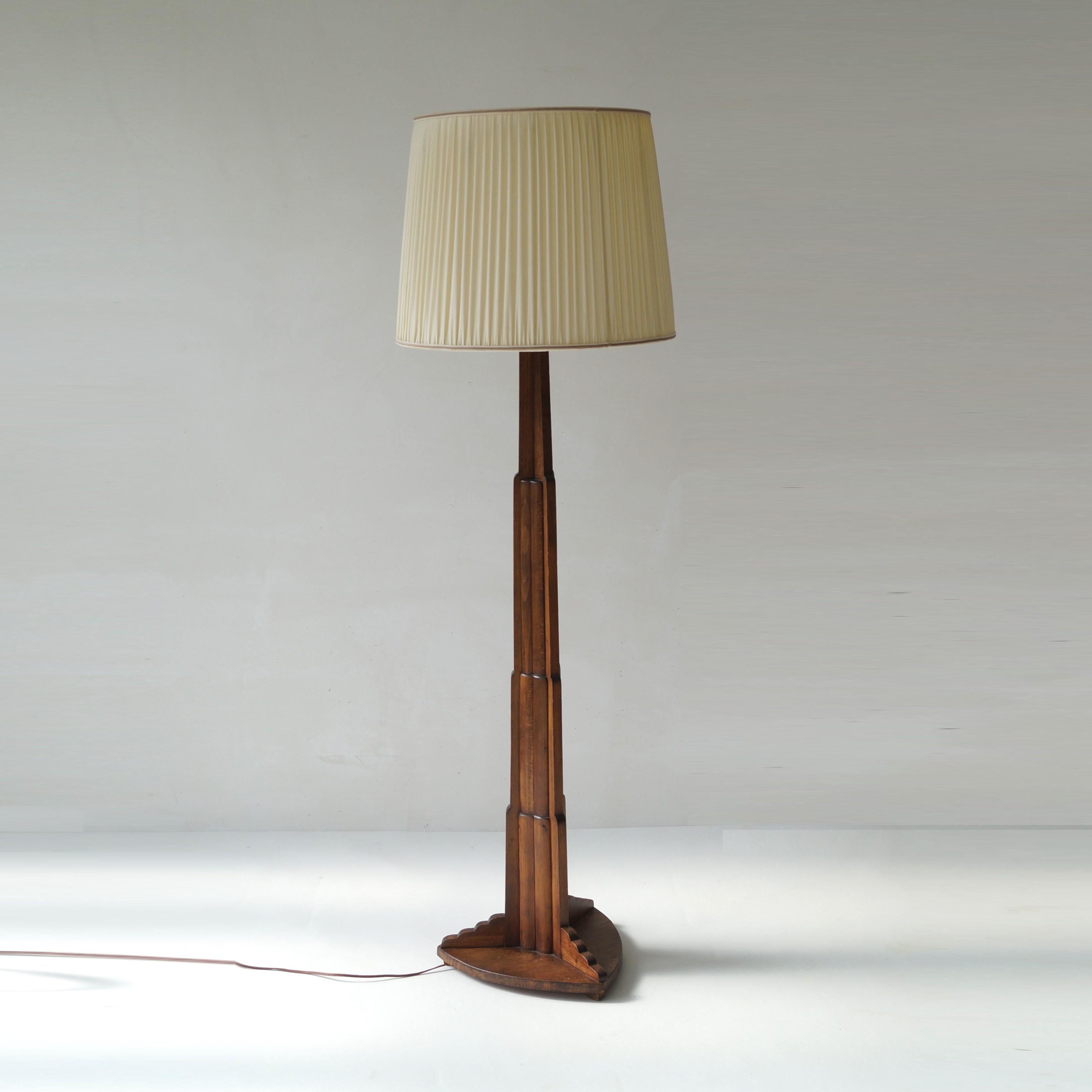 Early 20th Century Dutch Sculptural Amsterdam School floor lamp, 1920s For Sale