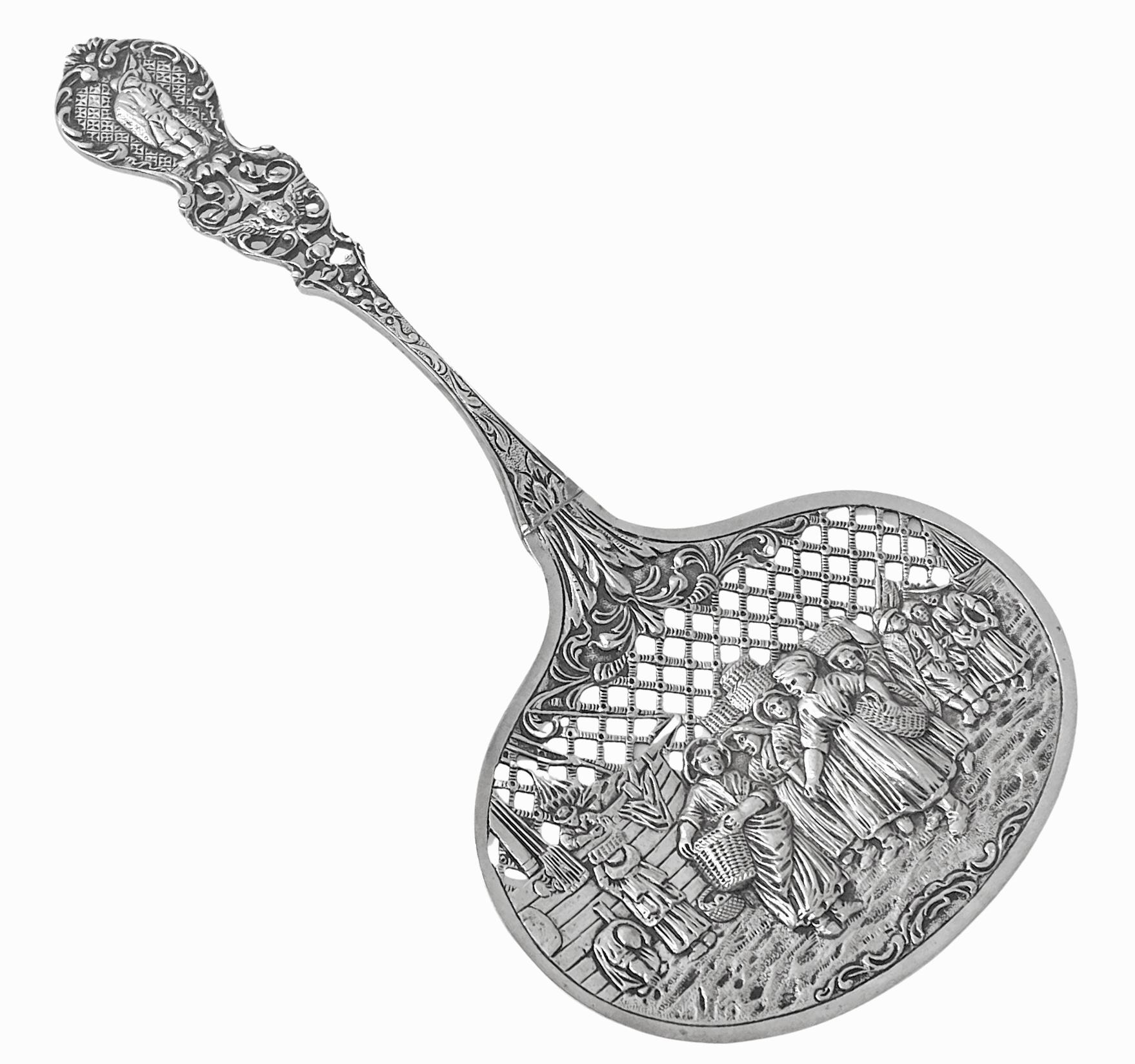 Cuchara de plata holandesa para colar conservas de bayas C.1916. siglo XX en venta