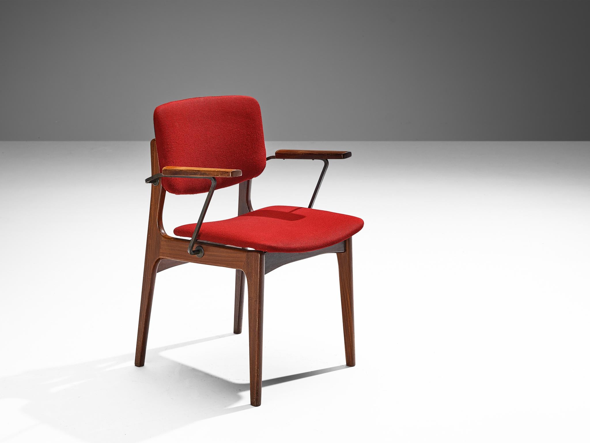 Set di otto poltrone olandesi in teak e tappezzeria rosso bordeaux in vendita 3