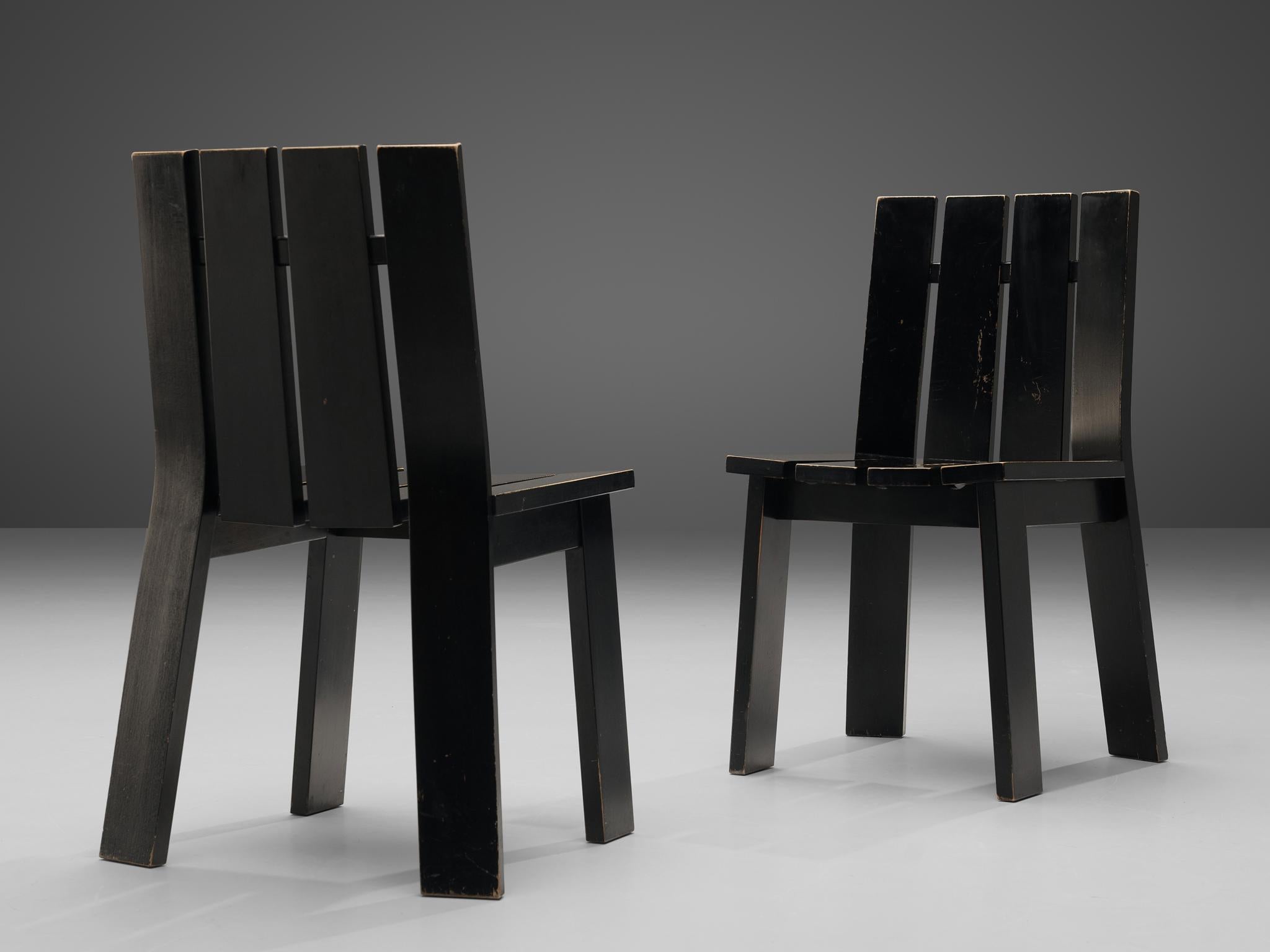 Niederländischer Satz von vier Esszimmerstühlen aus schwarz lackiertem Holz  (Ende des 20. Jahrhunderts) im Angebot